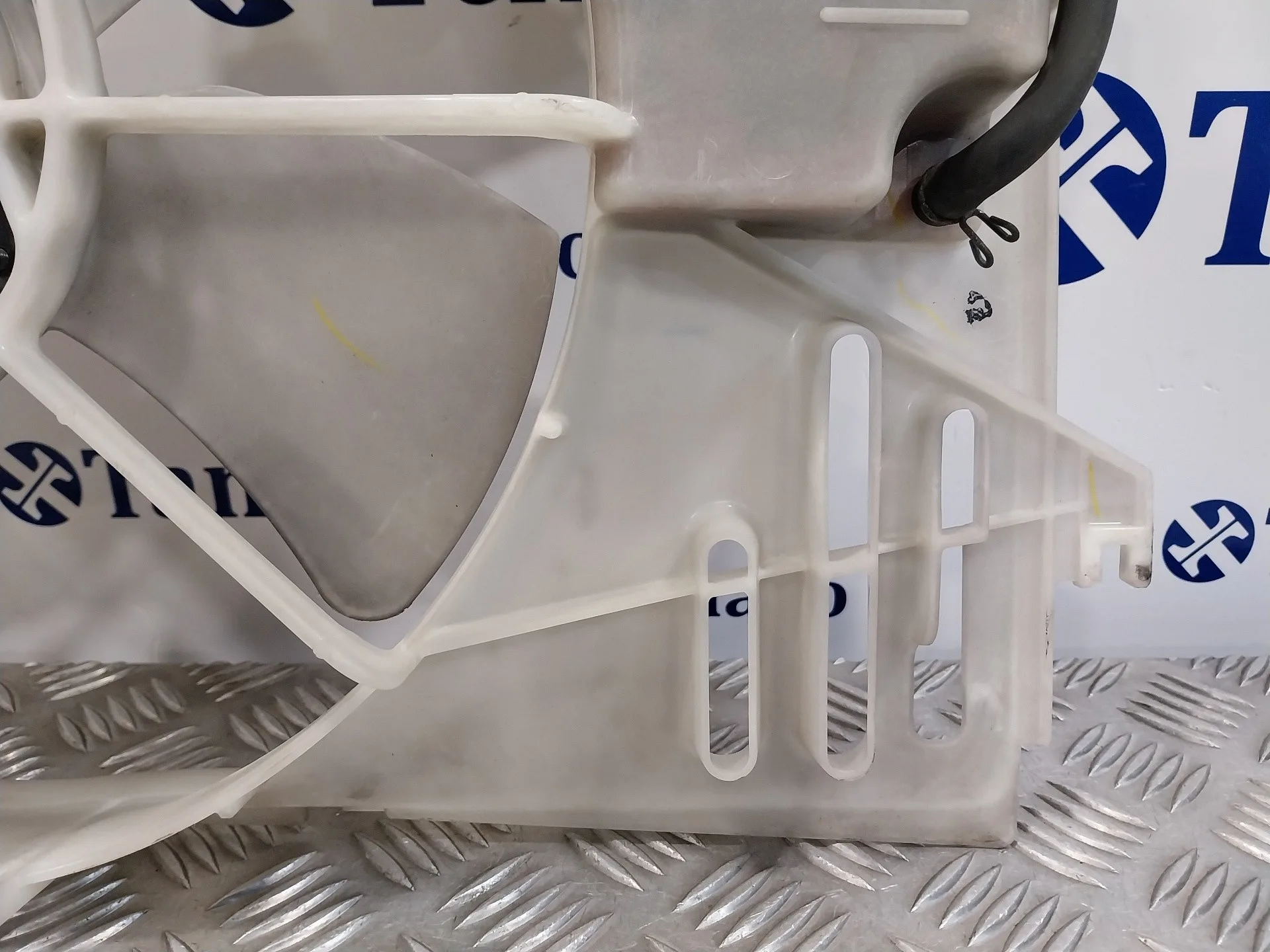 Electroventilador para Toyota Corolla Verso (R1)