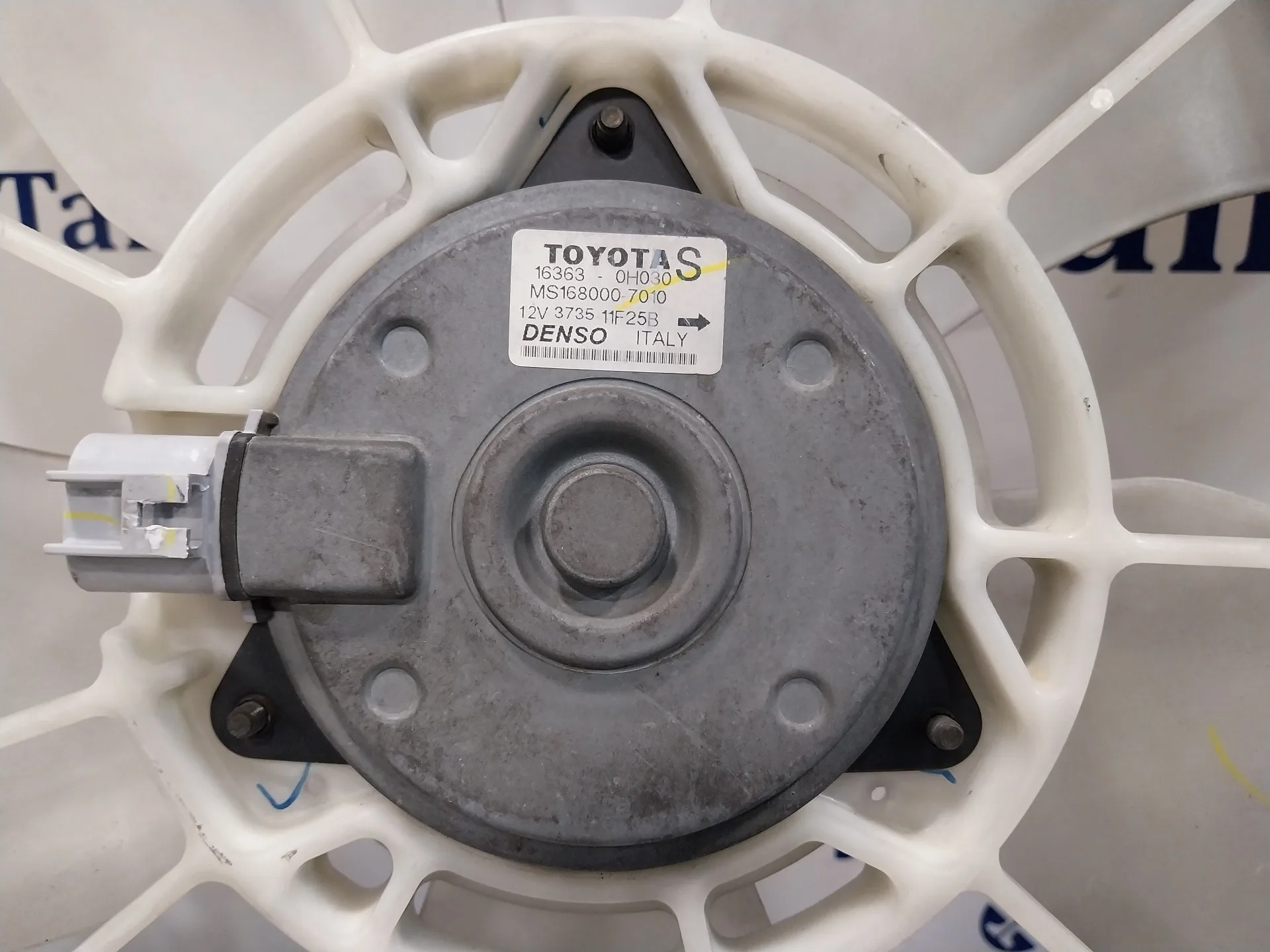 Electroventilador para Toyota Corolla Verso (R1)