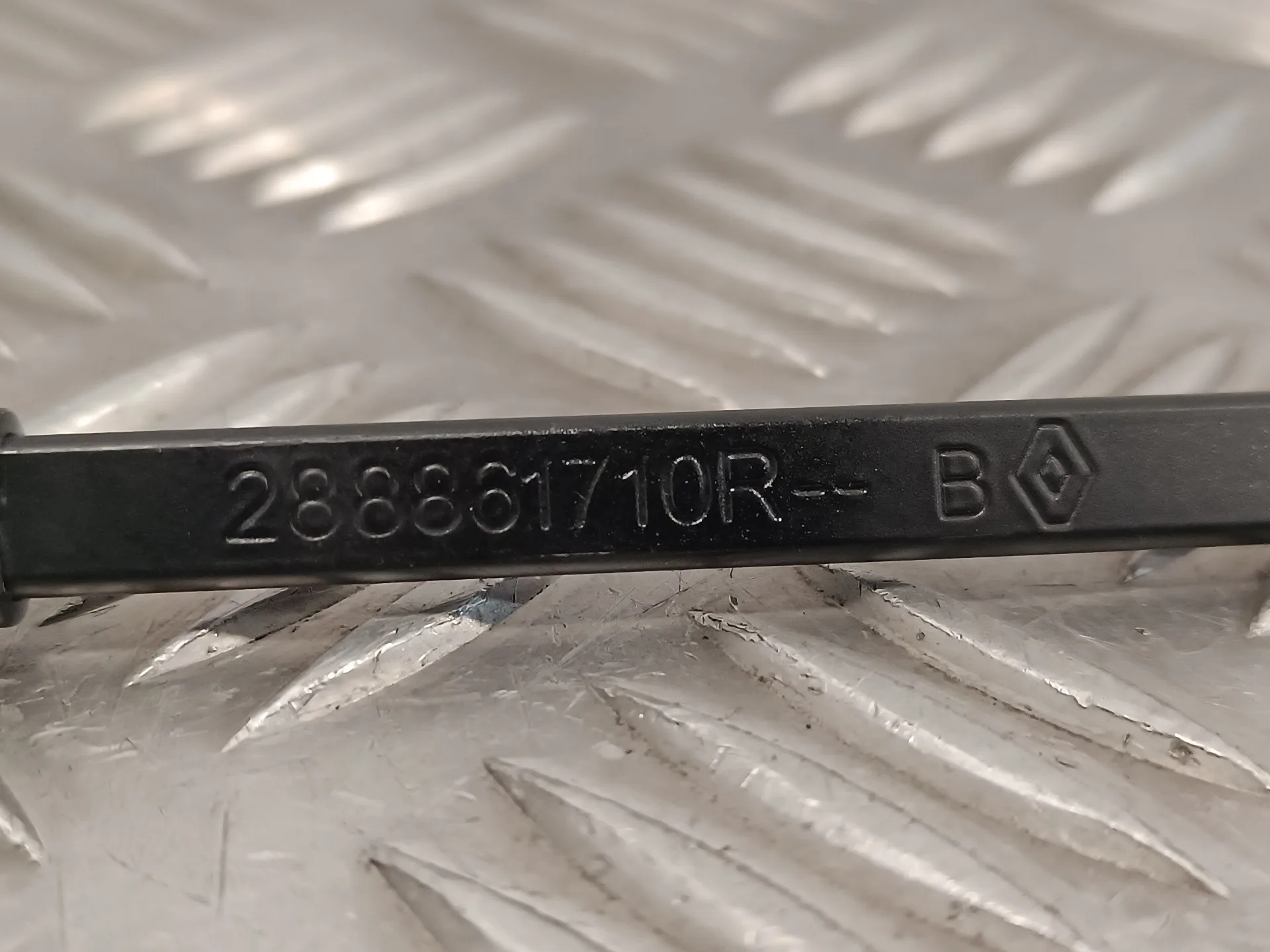 Brazo Limpia Delantero Derecho para Dacia Lodgy