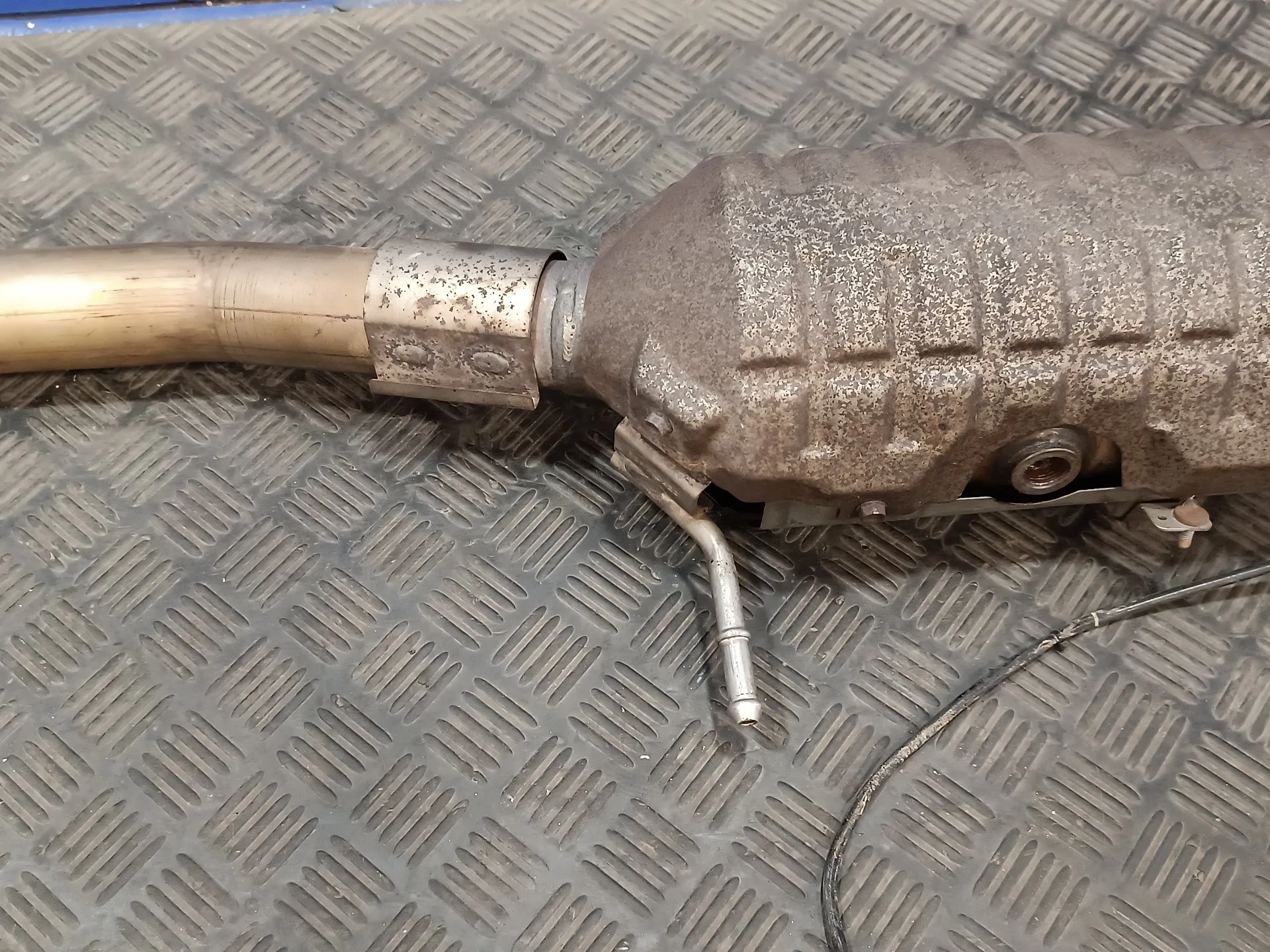 Tubo Escape Central para Mazda Cx-7 (Er)