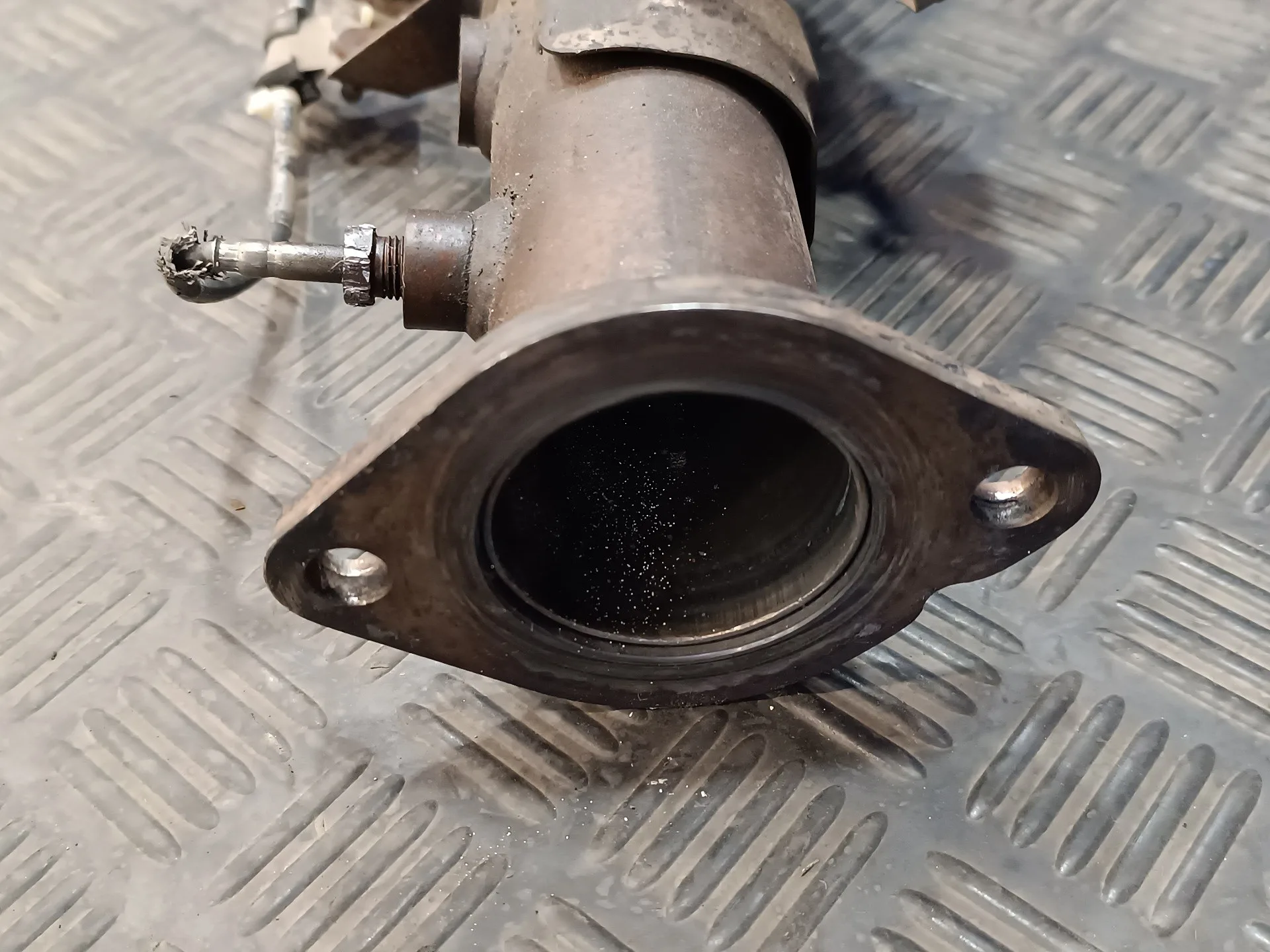 Tubo Escape Central para Mazda Cx-7 (Er)