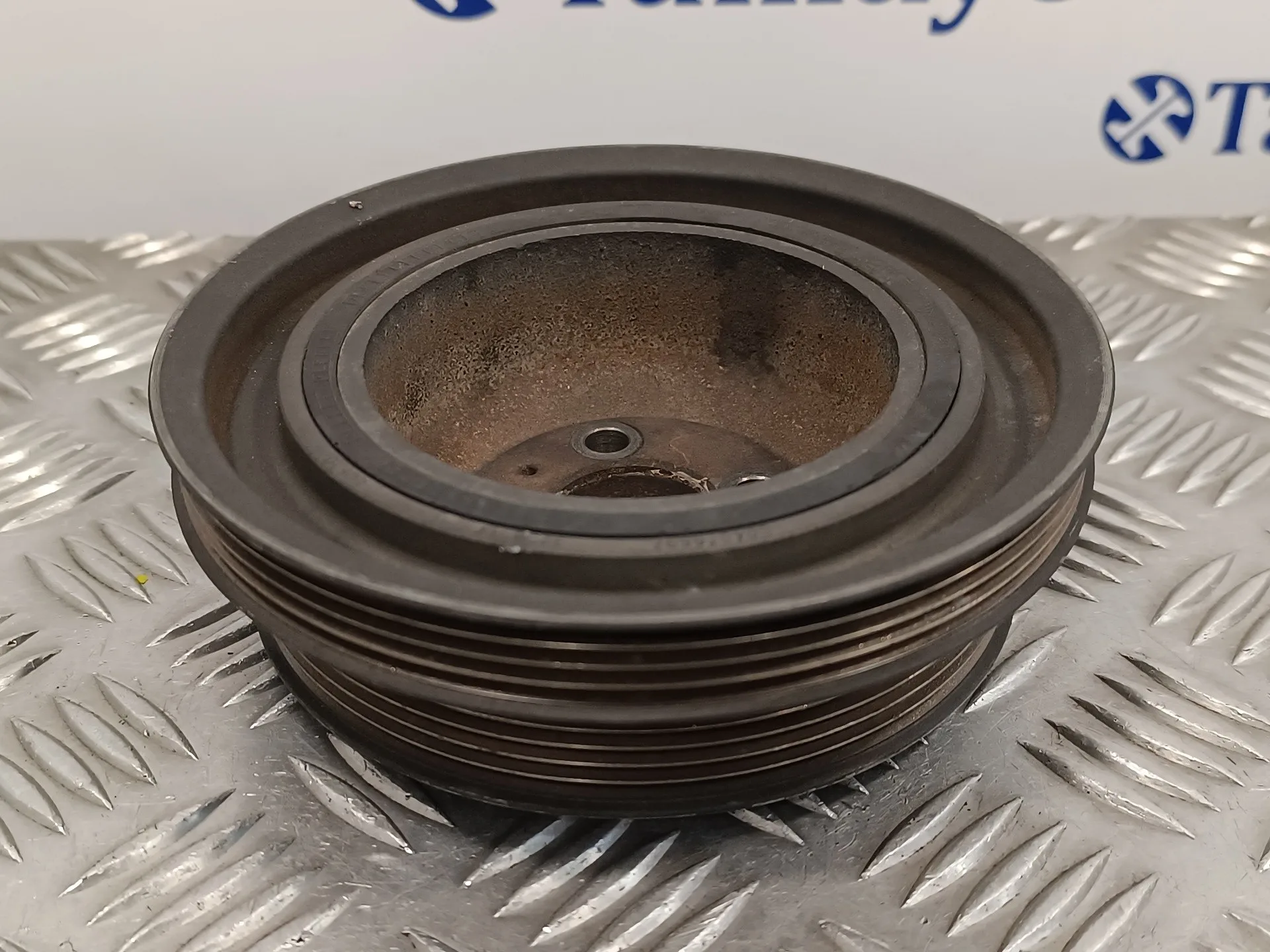 Polea Ciguenal para Iveco Daily Caja Cerrada (2006 =>)