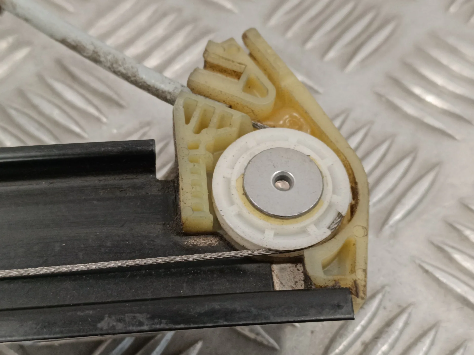 Elevalunas Trasero Derecho para Seat Leon (5F1)