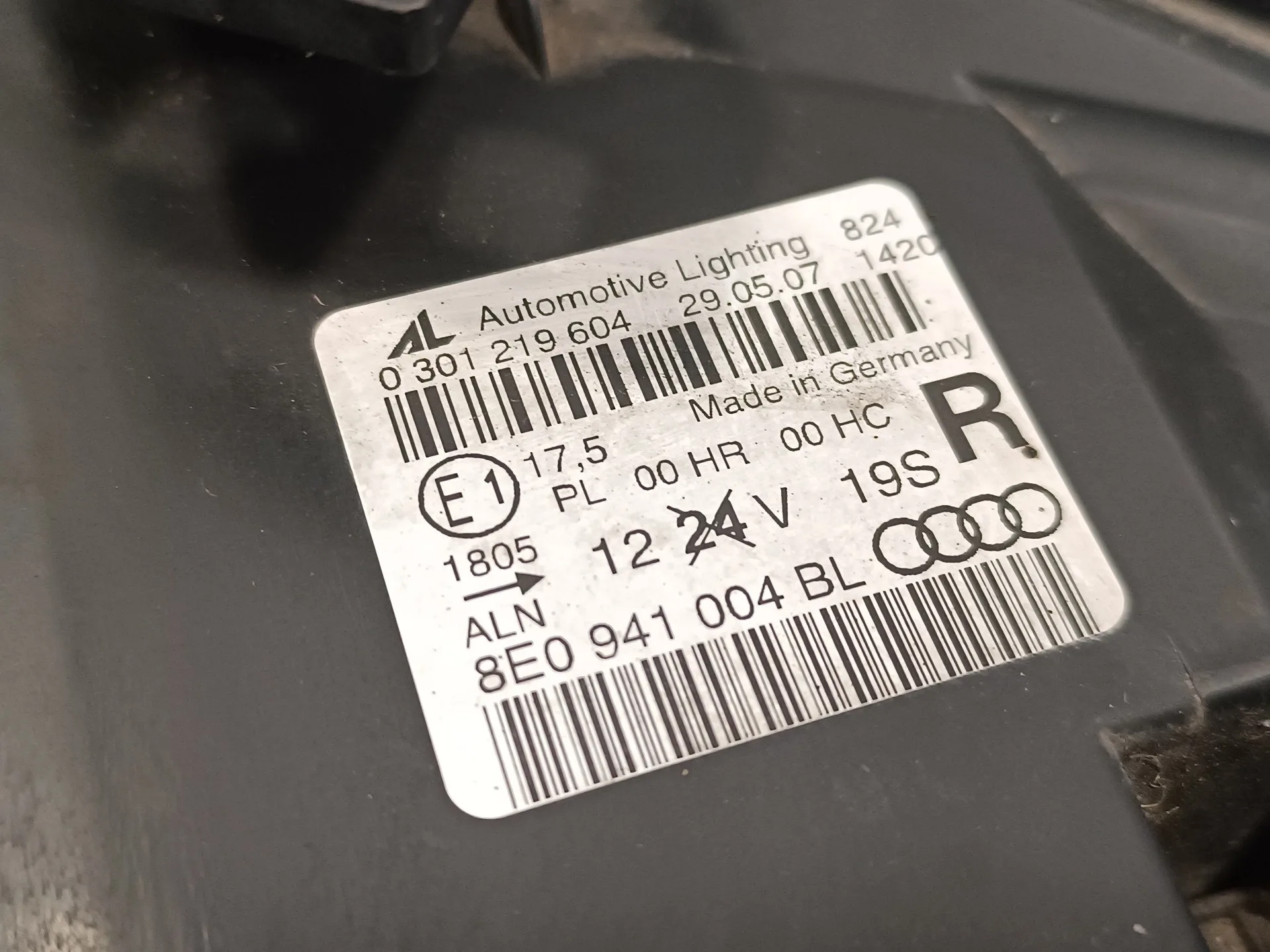 Faro Derecho para Audi A4 Avant (8E)