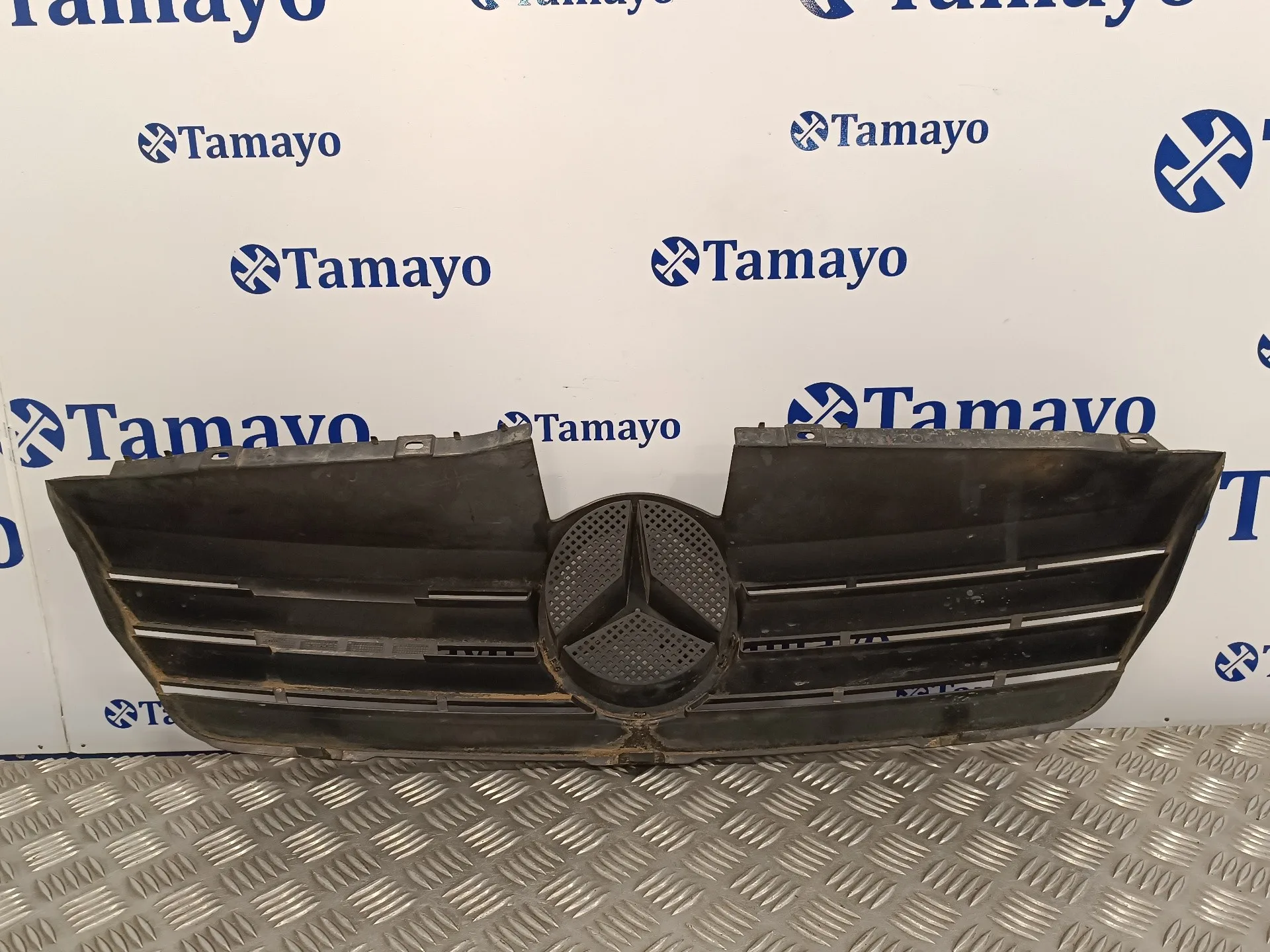 Rejilla Delantera para Mercedes-Benz Vaneo (W414) Furgoneta Compacta