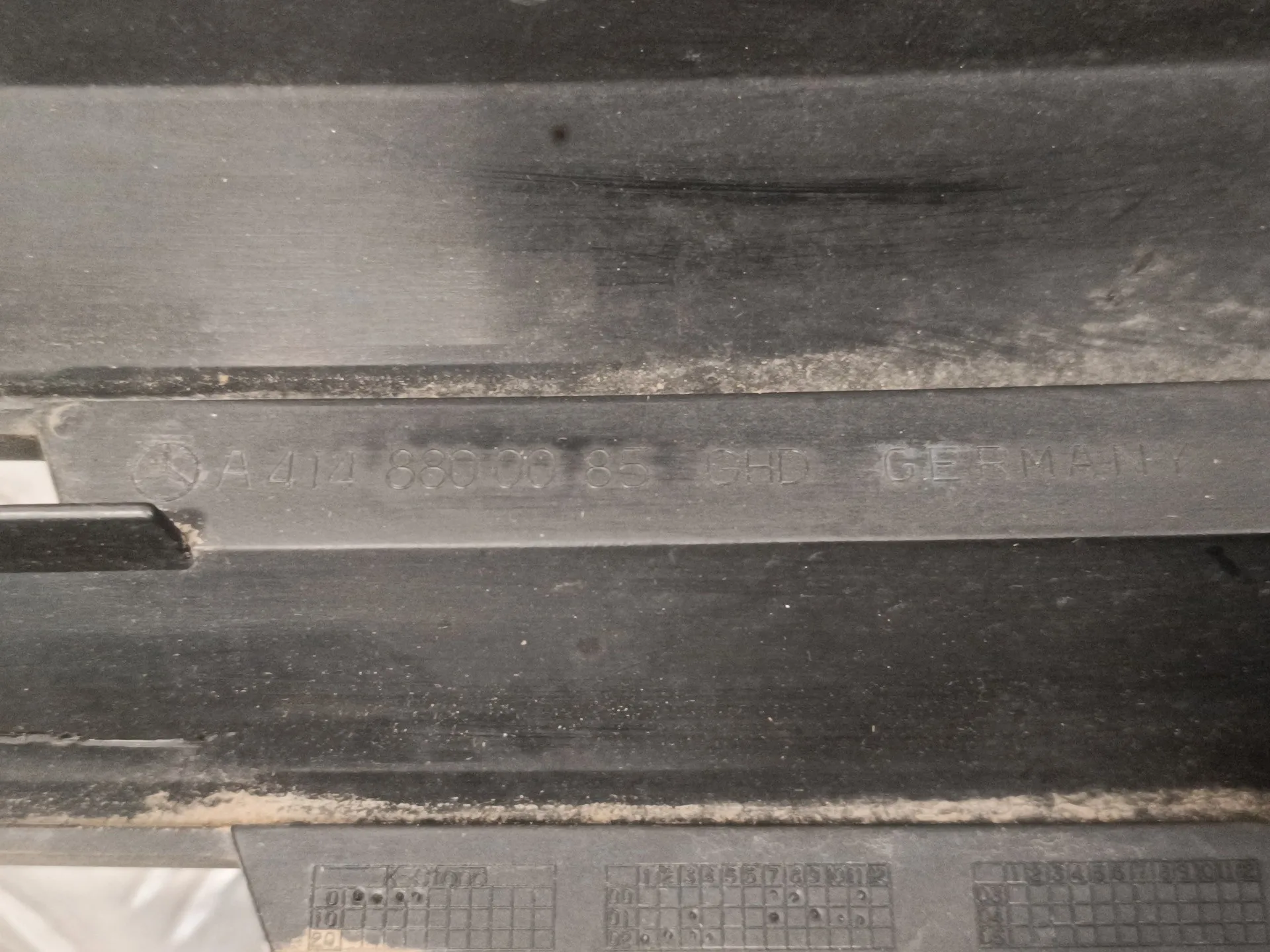 Rejilla Delantera para Mercedes-Benz Vaneo (W414) Furgoneta Compacta
