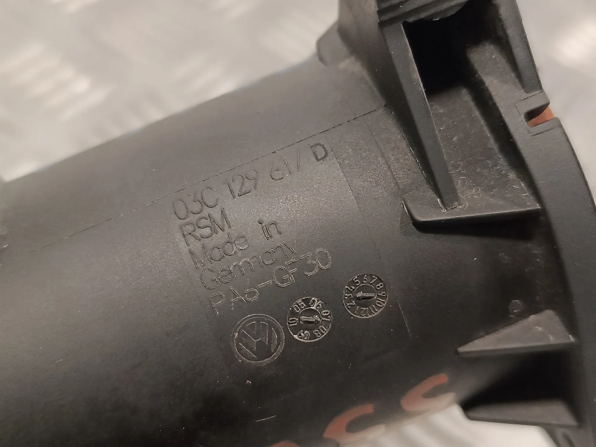 Tubo para Volkswagen Golf V Berlina (1K1)