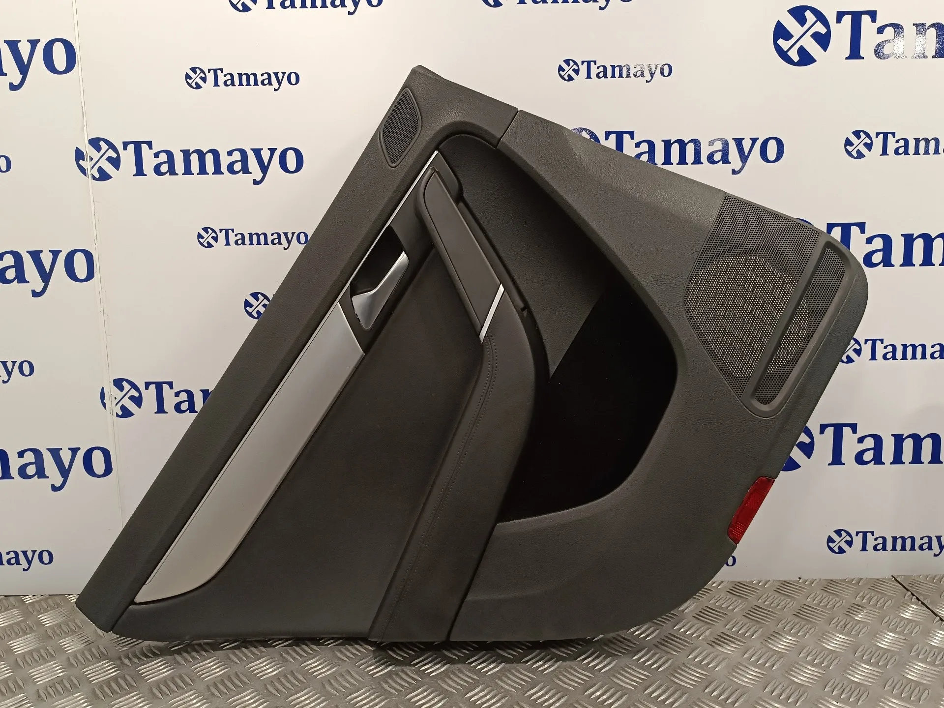 Guarnecido Puerta Trasera Izquierda para Volkswagen Passat Variant (365)