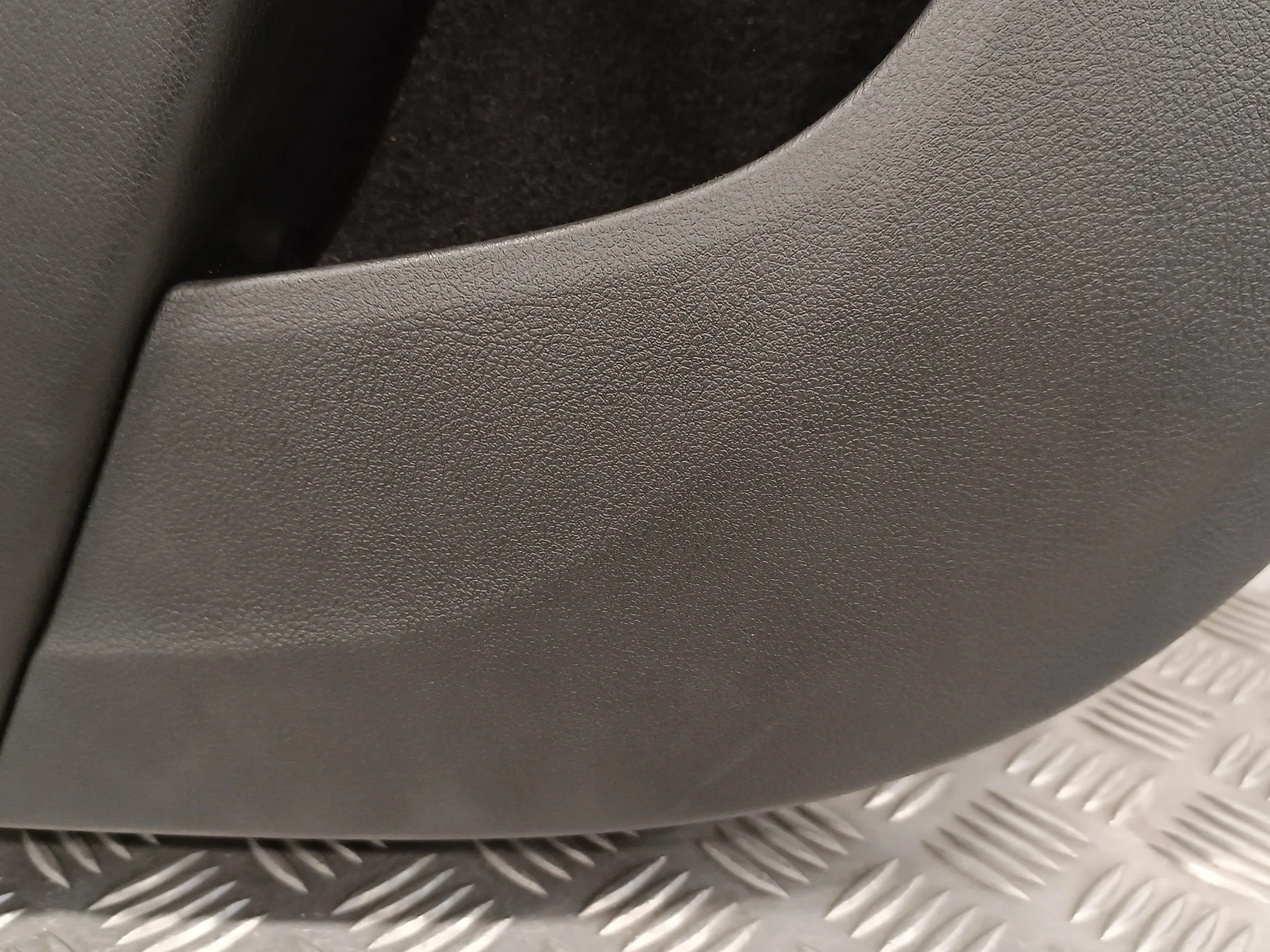 Guarnecido Puerta Trasera Izquierda para Volkswagen Passat Variant (365)
