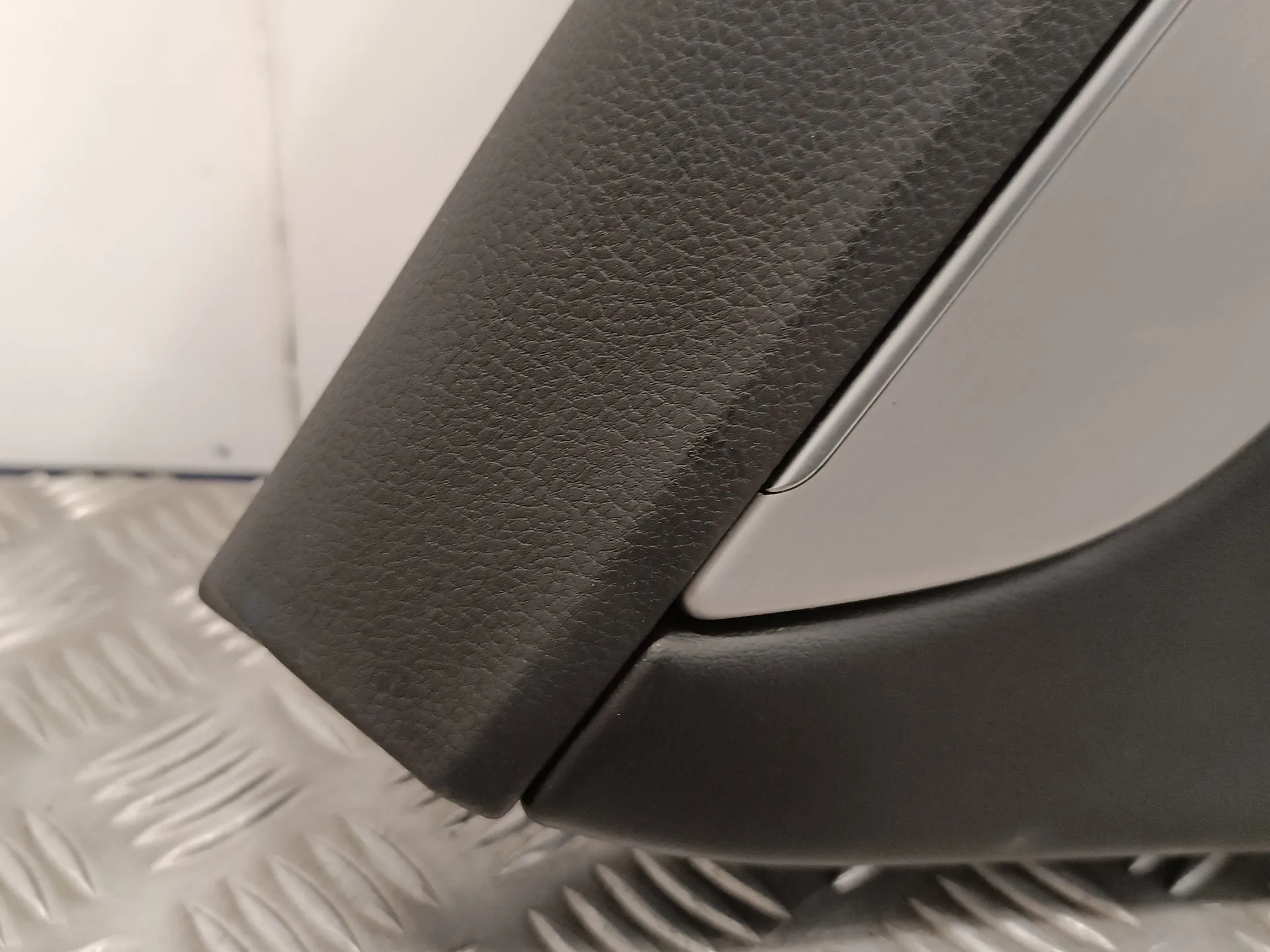 Guarnecido Puerta Trasera Izquierda para Volkswagen Passat Variant (365)