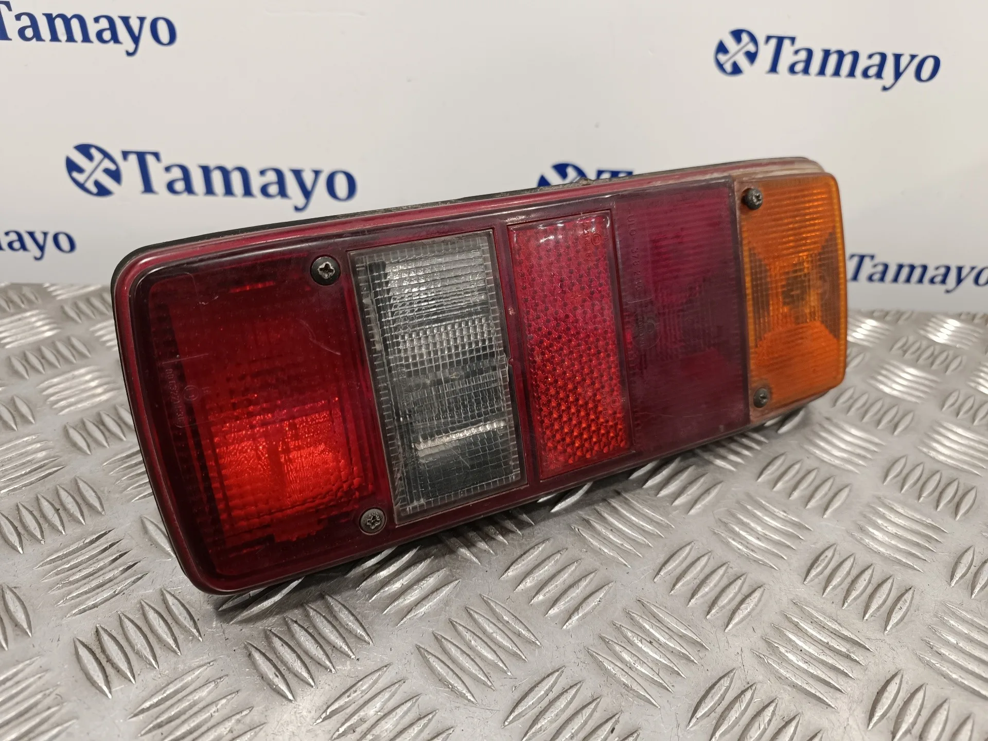 Piloto Trasero Derecho para Volkswagen T4 Caja Abierta/Doble Cabina (Mod. 1991)