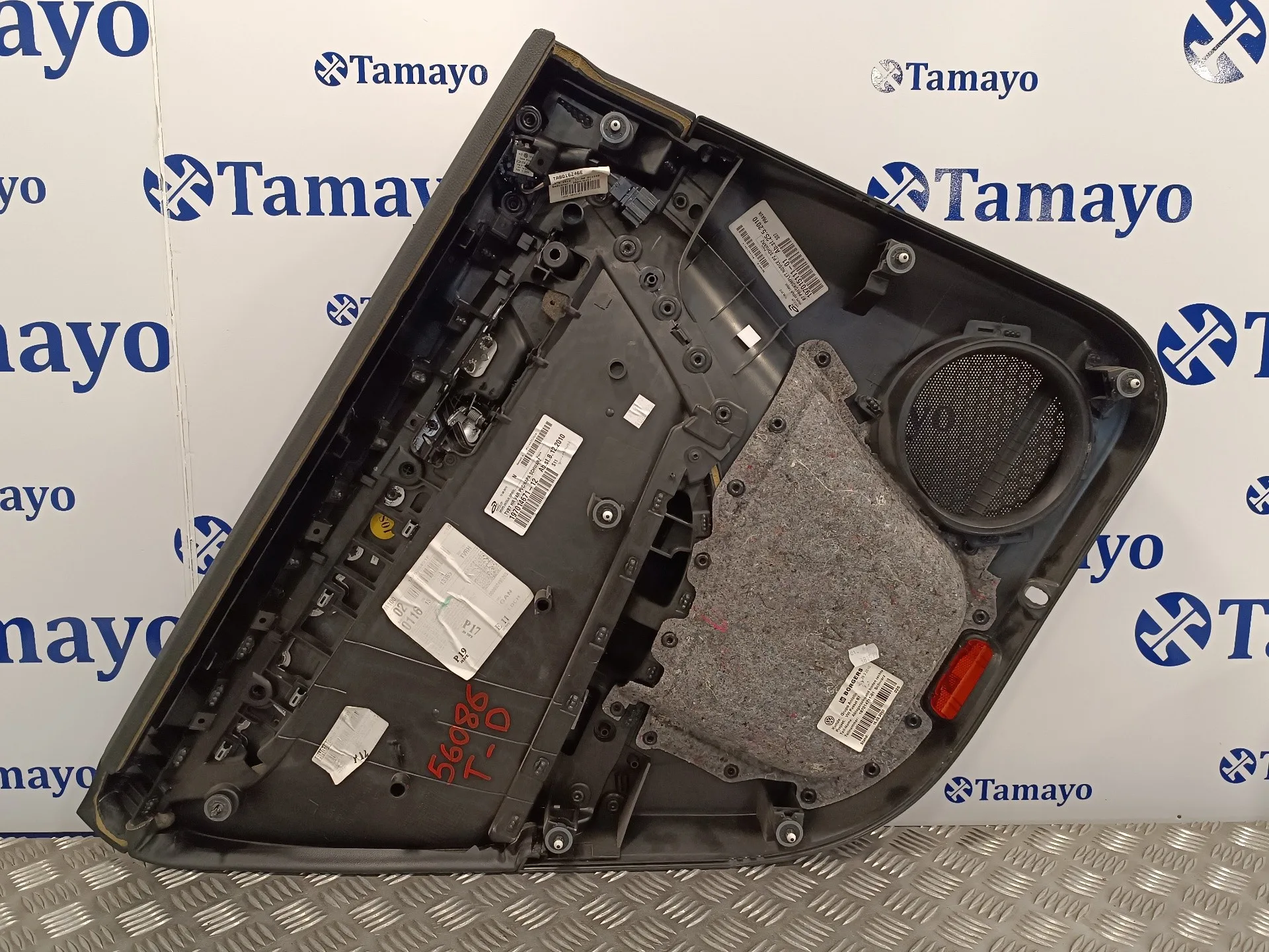 Guarnecido Puerta Trasera Derecha para Volkswagen Passat Variant (365)