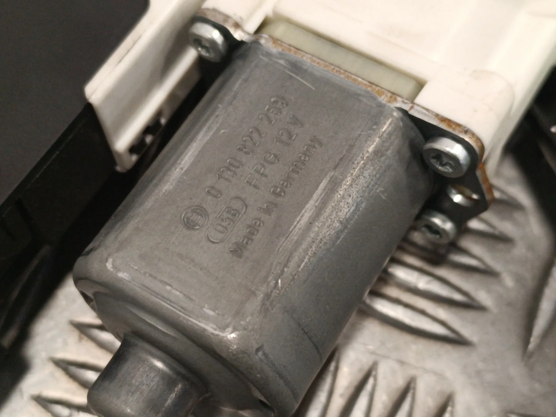 Elevalunas Delantero Derecho para Peugeot 407 Coupe