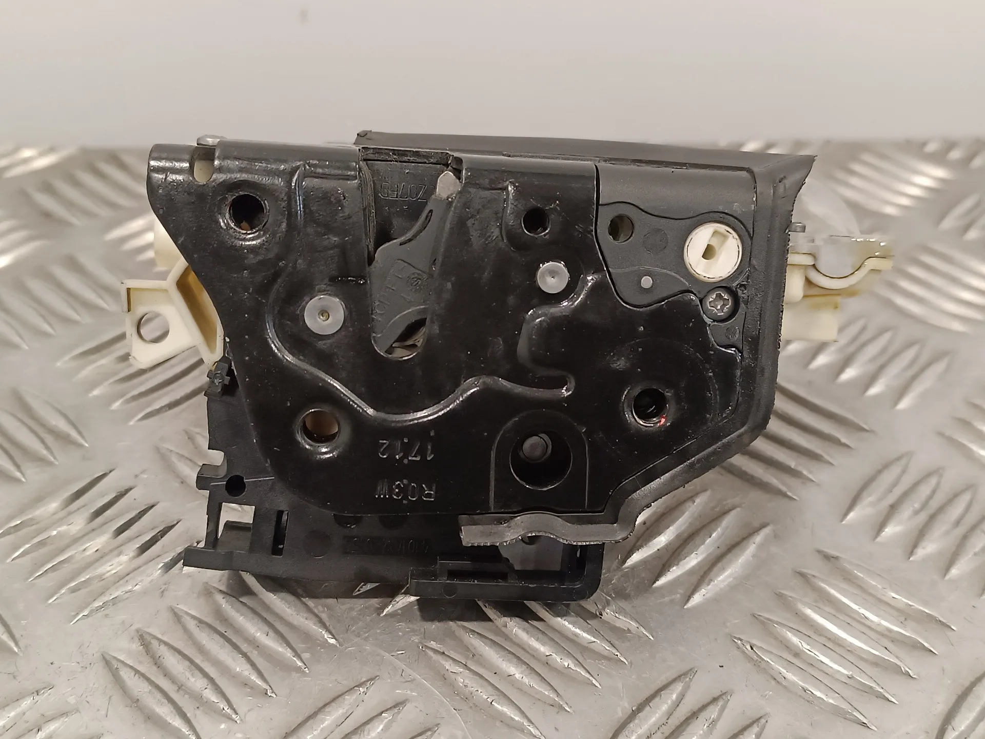 Cerradura Puerta Delantera Derecha para Volkswagen Passat Variant (365)