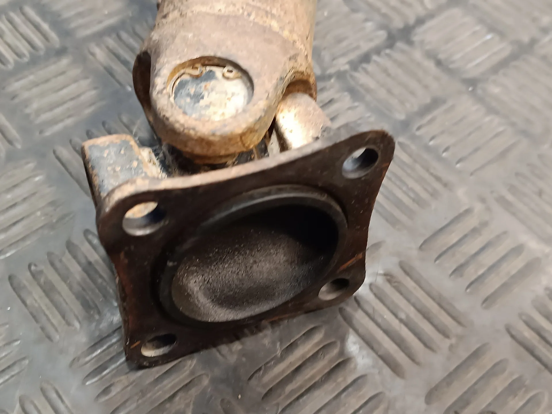 Transmision Central para Nissan Terrano/Terrano.ii (R20)