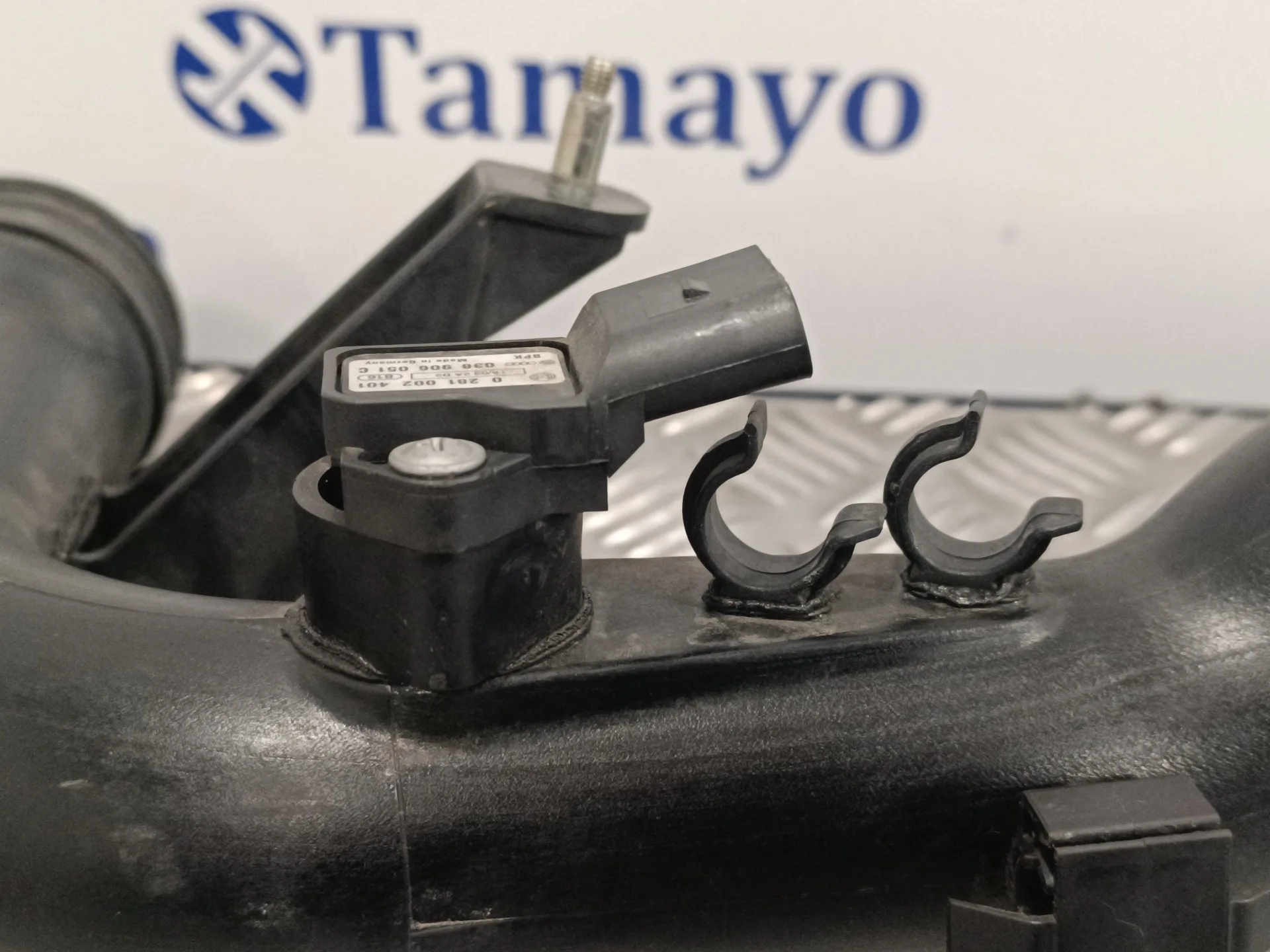 Tubo para Volkswagen Passat Berlina (3B3)