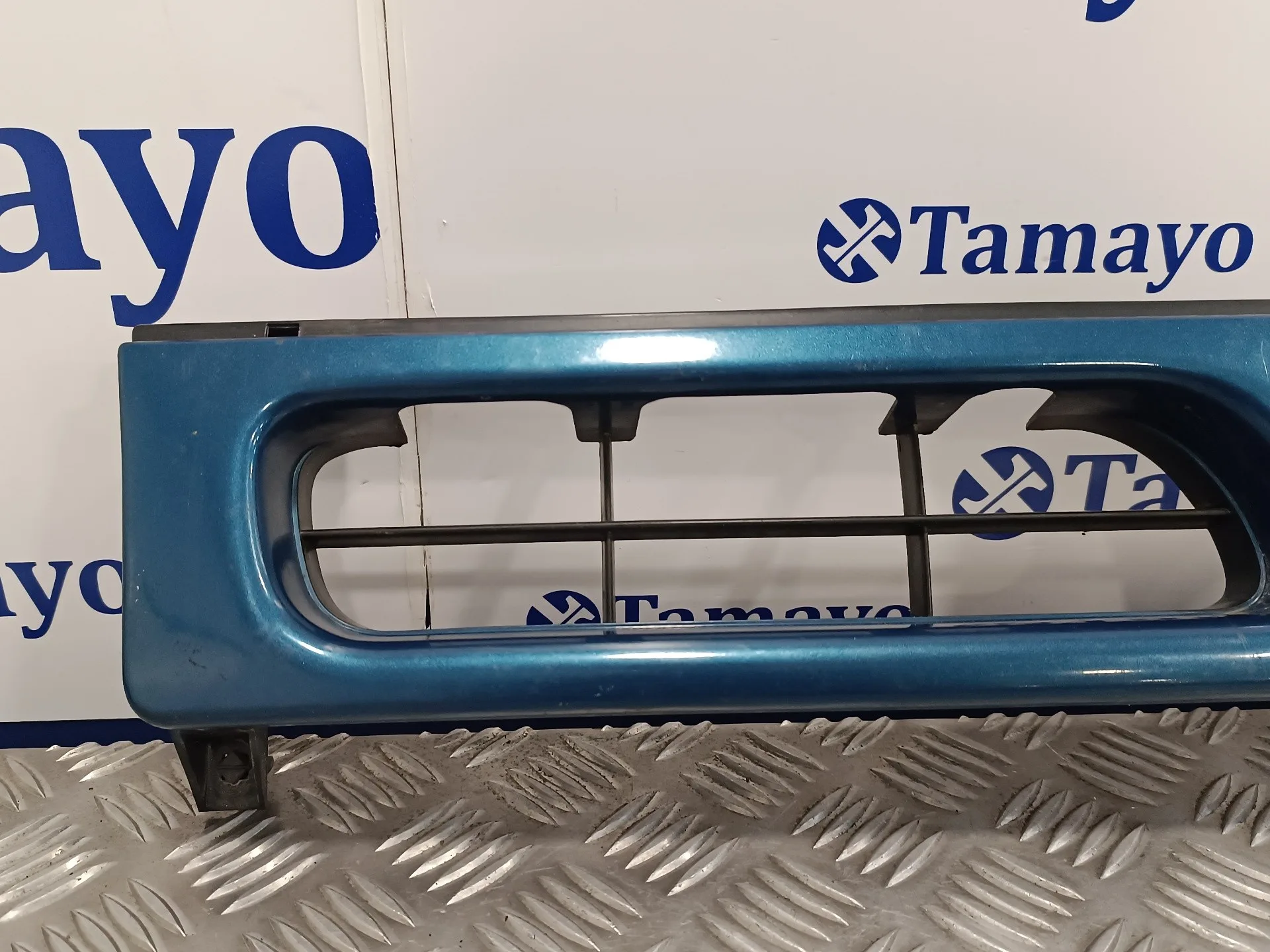 Rejilla Delantera para Nissan Terrano/Terrano.ii (R20)