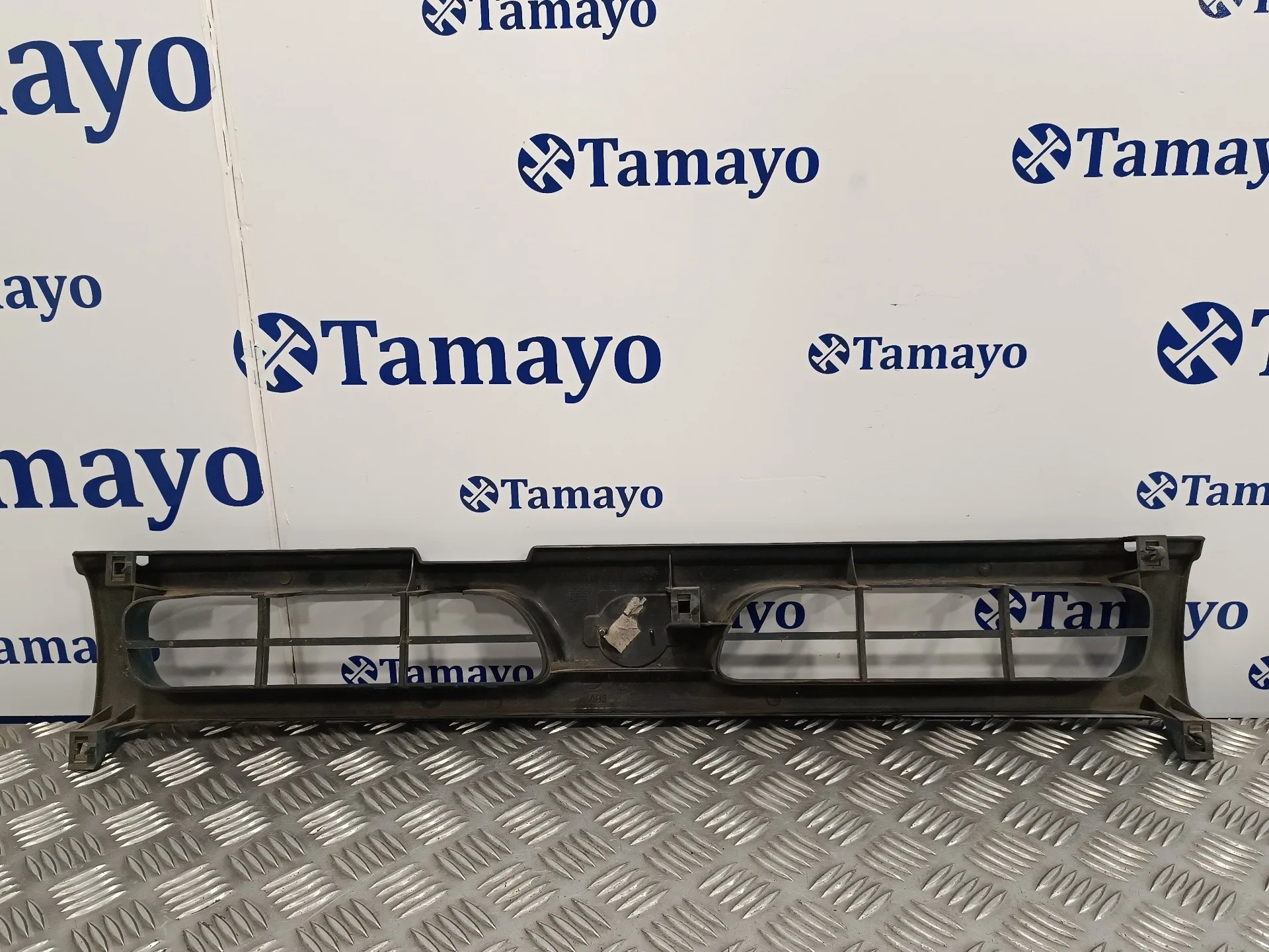Rejilla Delantera para Nissan Terrano/Terrano.ii (R20)