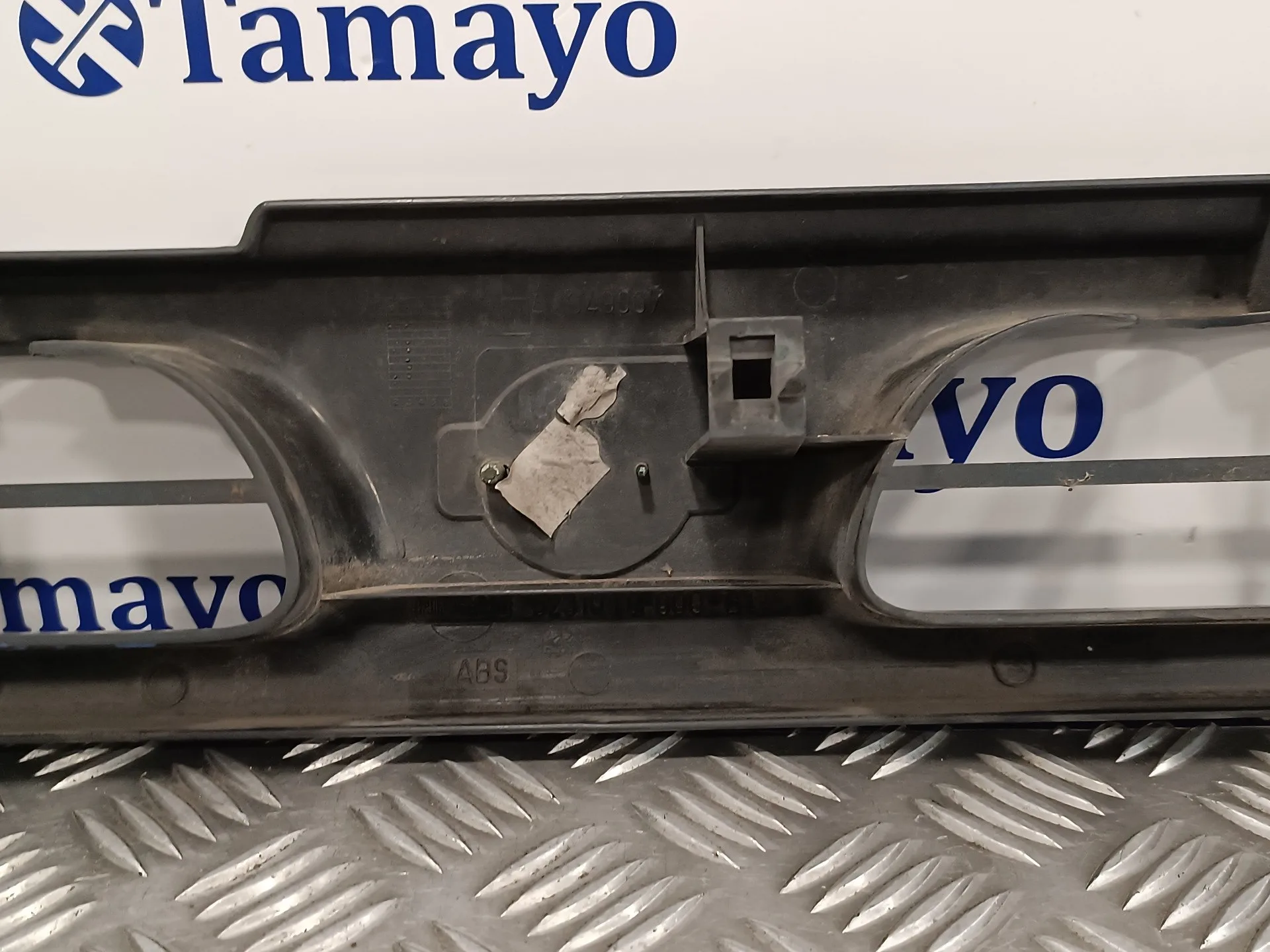 Rejilla Delantera para Nissan Terrano/Terrano.ii (R20)
