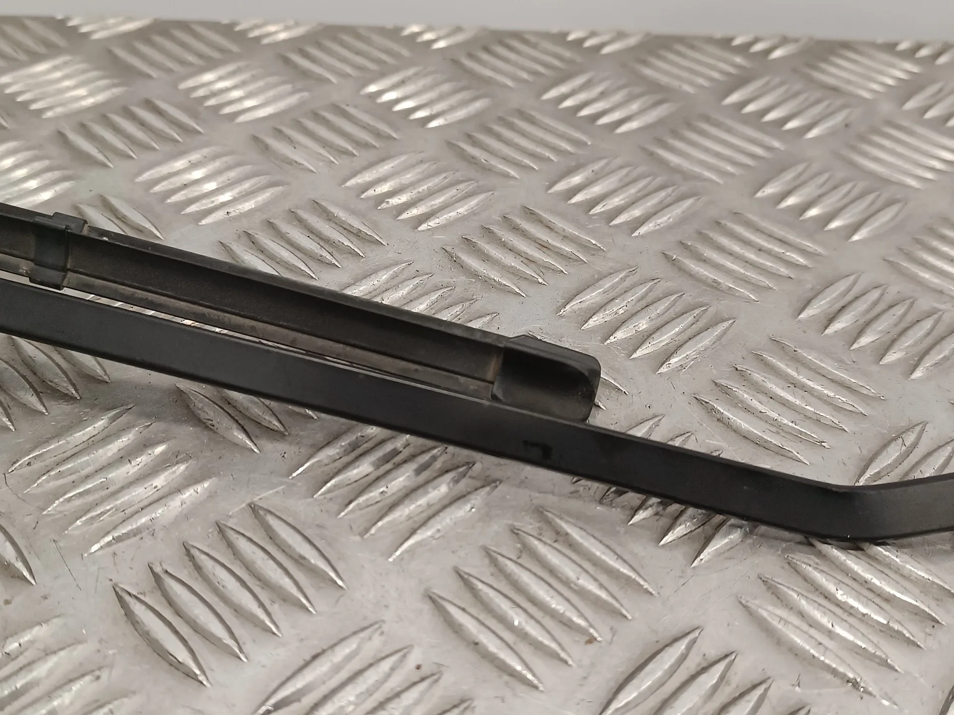Brazo Limpia Delantero Derecho para Ford Transit Furgon (Tts)