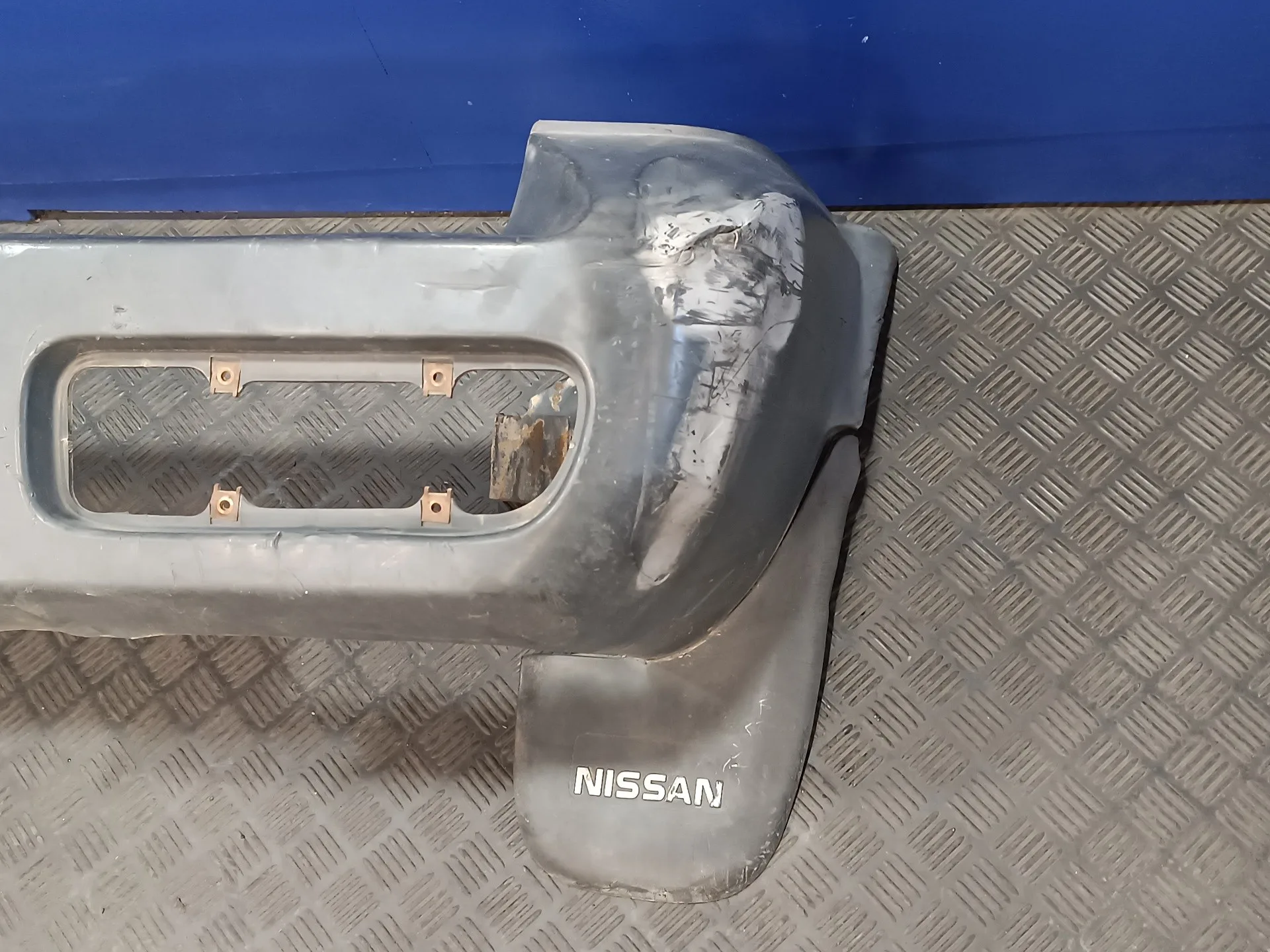 Paragolpes Trasero para Nissan Terrano/Terrano.ii (R20)