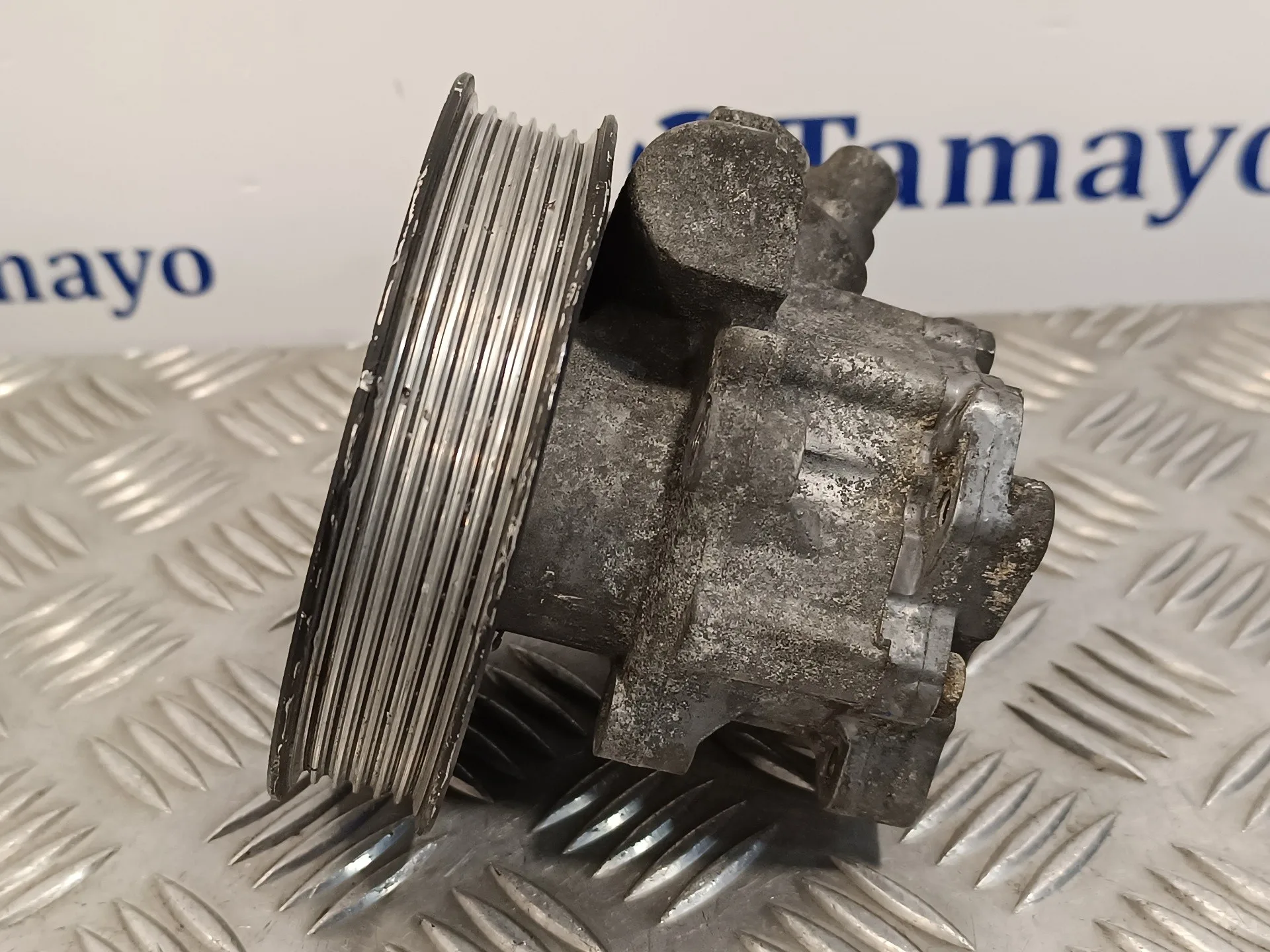 Bomba Servodireccion para Audi A6 Avant (4F5)