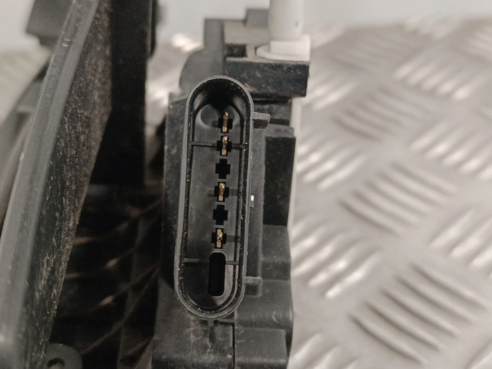 Cerradura Puerta Delantera Derecha para Ford Fiesta (Cb1)