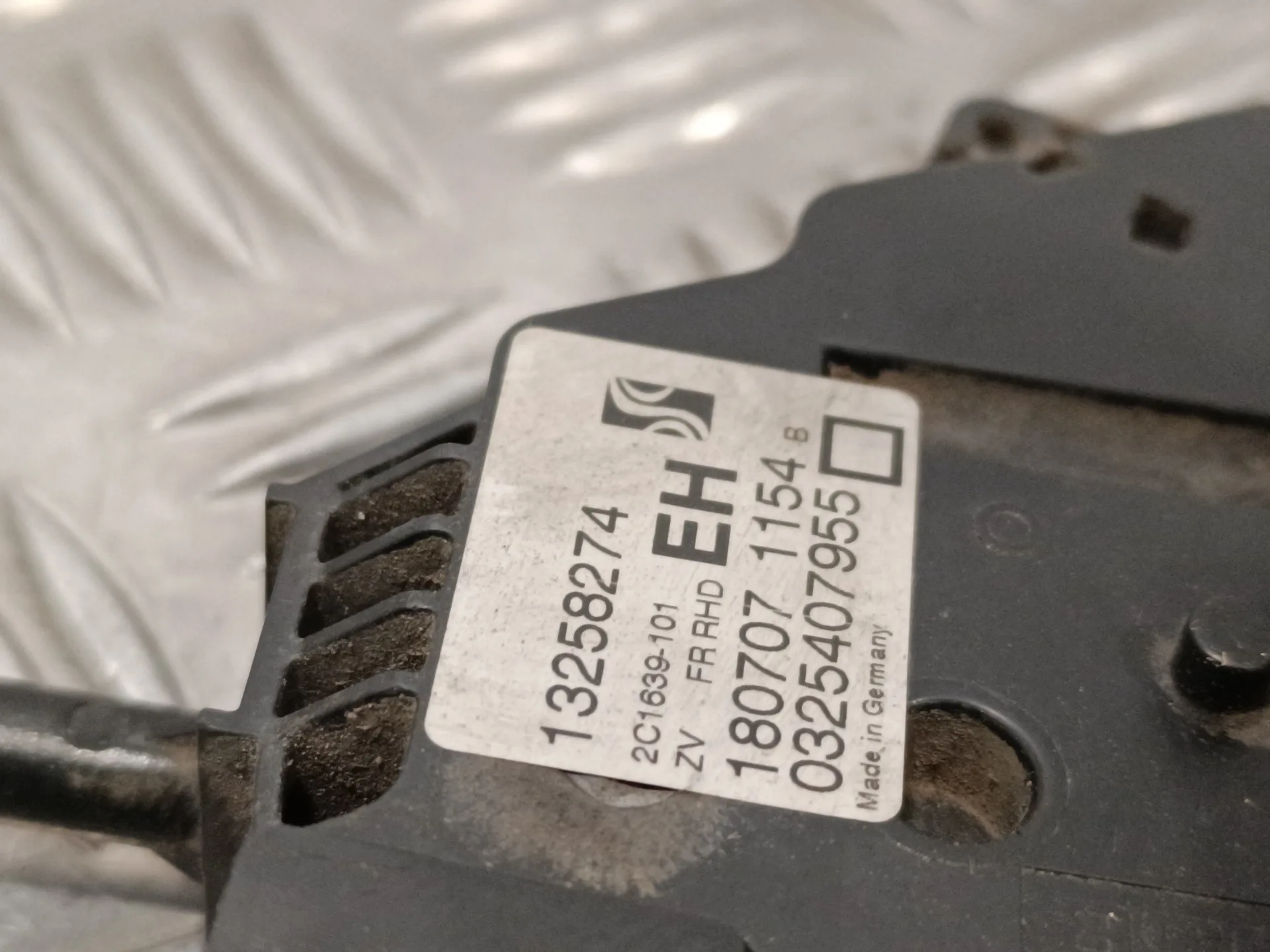 Cerradura Puerta Delantera Derecha para Opel Corsa D