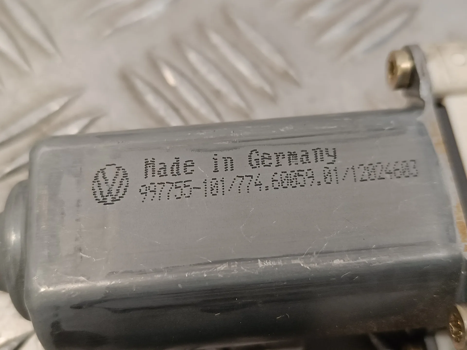 Motor Elevalunas Trasero Derecho para Volkswagen Golf V Berlina (1K1)