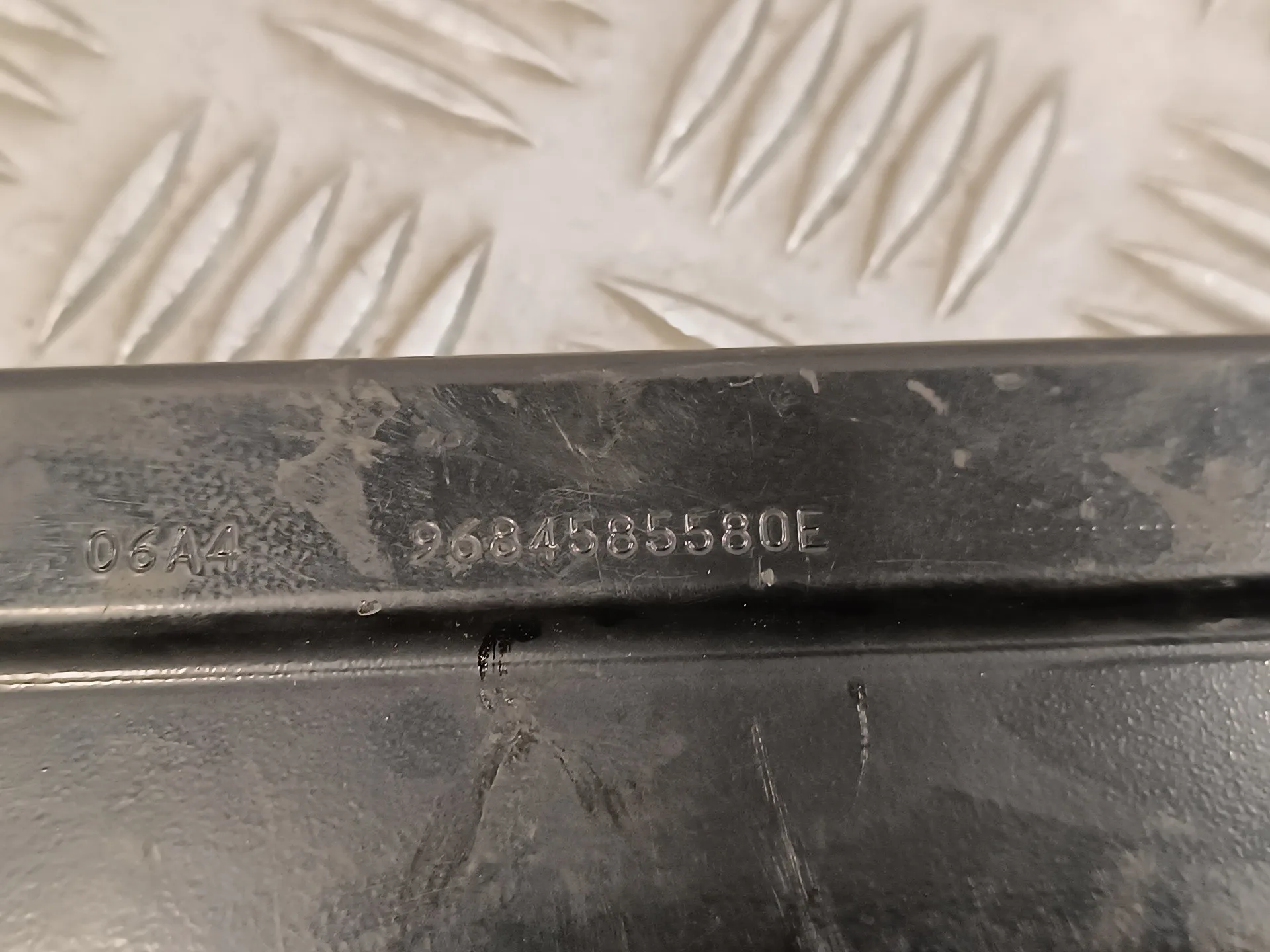 Moldura para Peugeot Partner Kombi