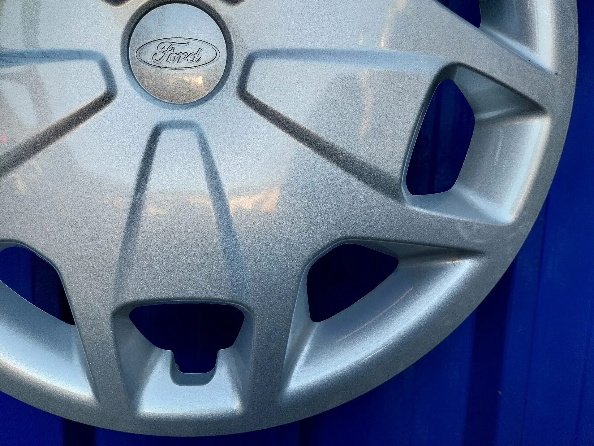 Tapacubos para Ford Transit Furgon (Tts)