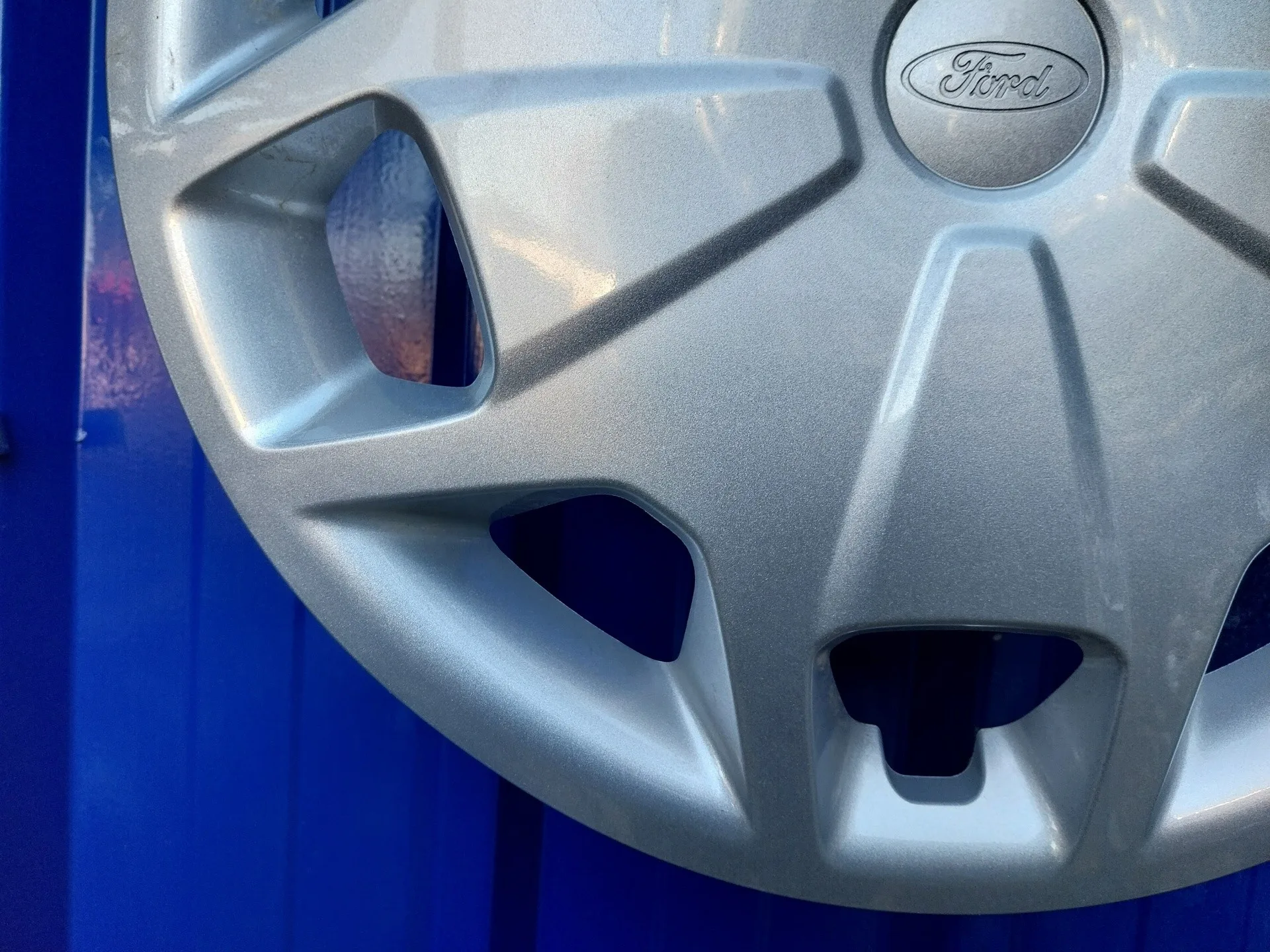 Tapacubos para Ford Transit Furgon (Tts)