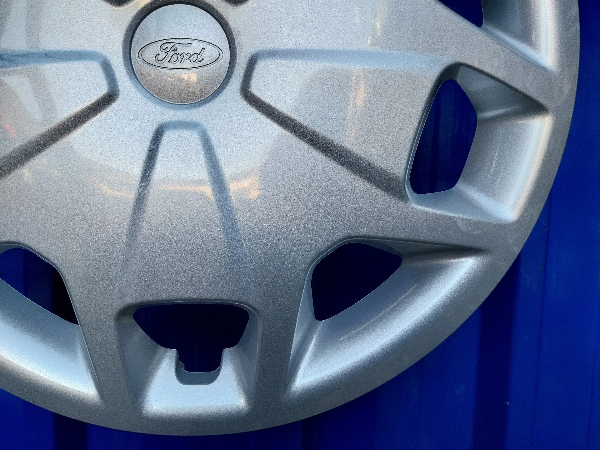 Tapacubos para Ford Transit Furgon (Tts)