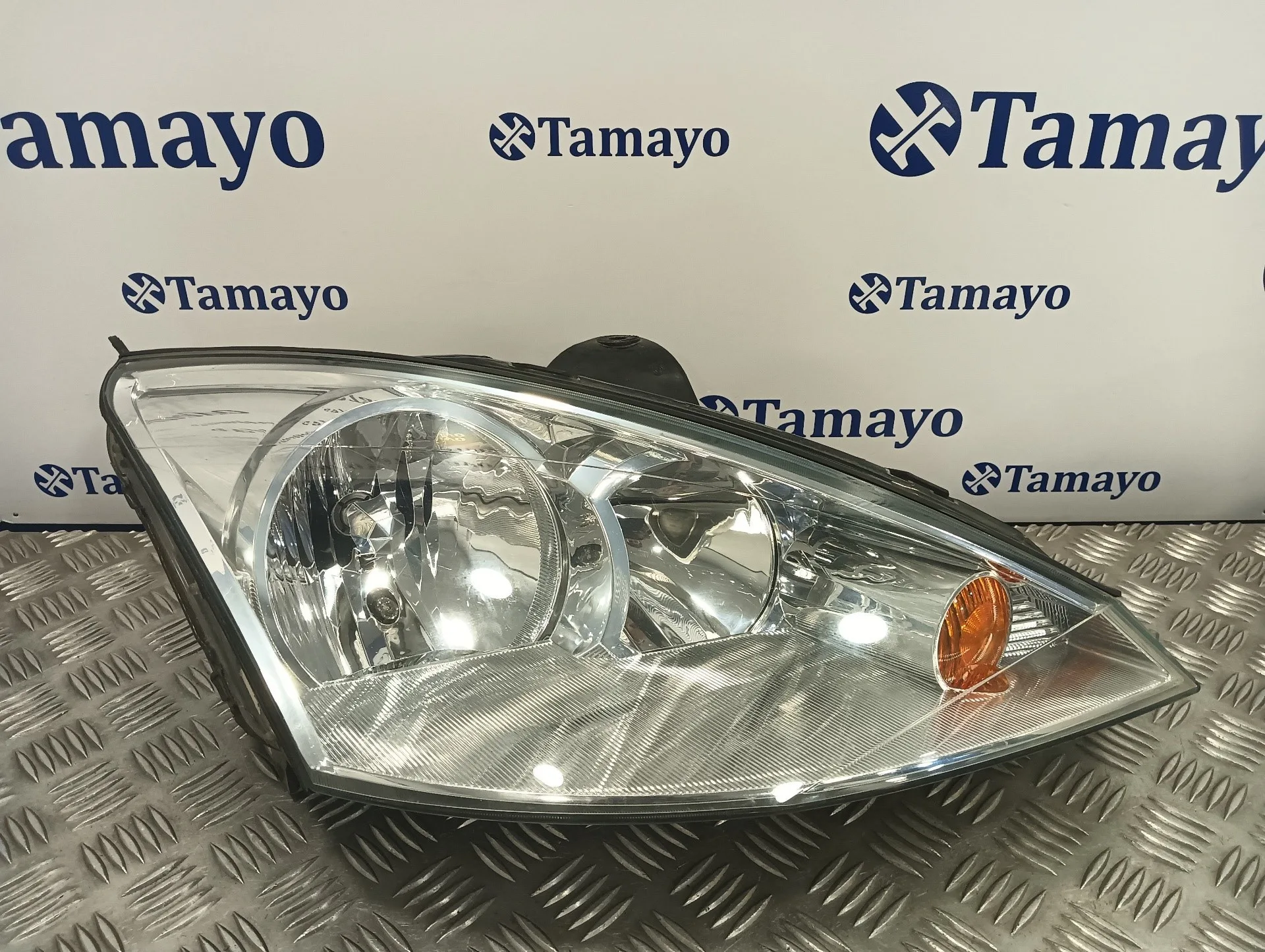 Faro Derecho para Ford Focus Berlina (Cak)