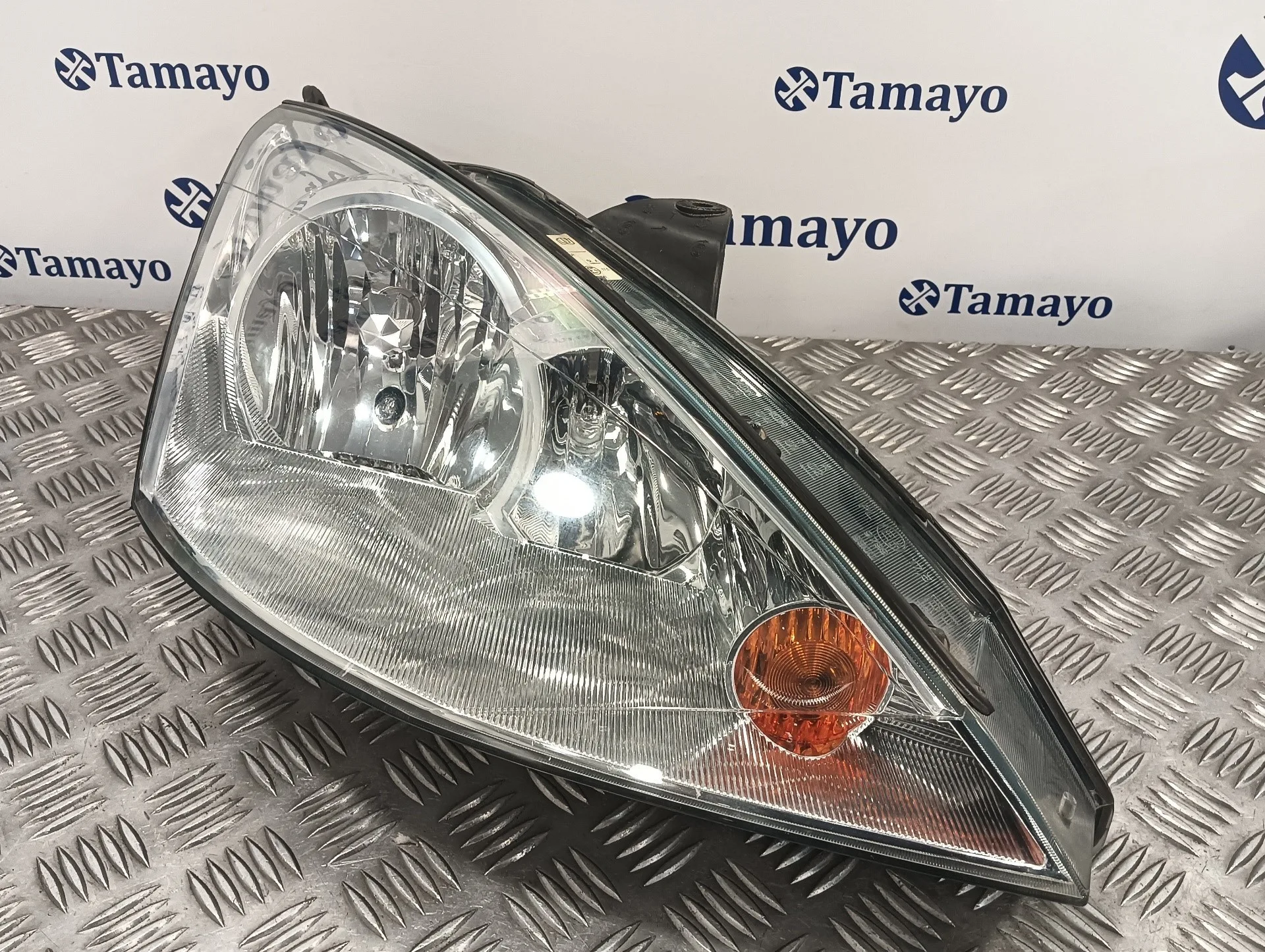 Faro Derecho para Ford Focus Berlina (Cak)
