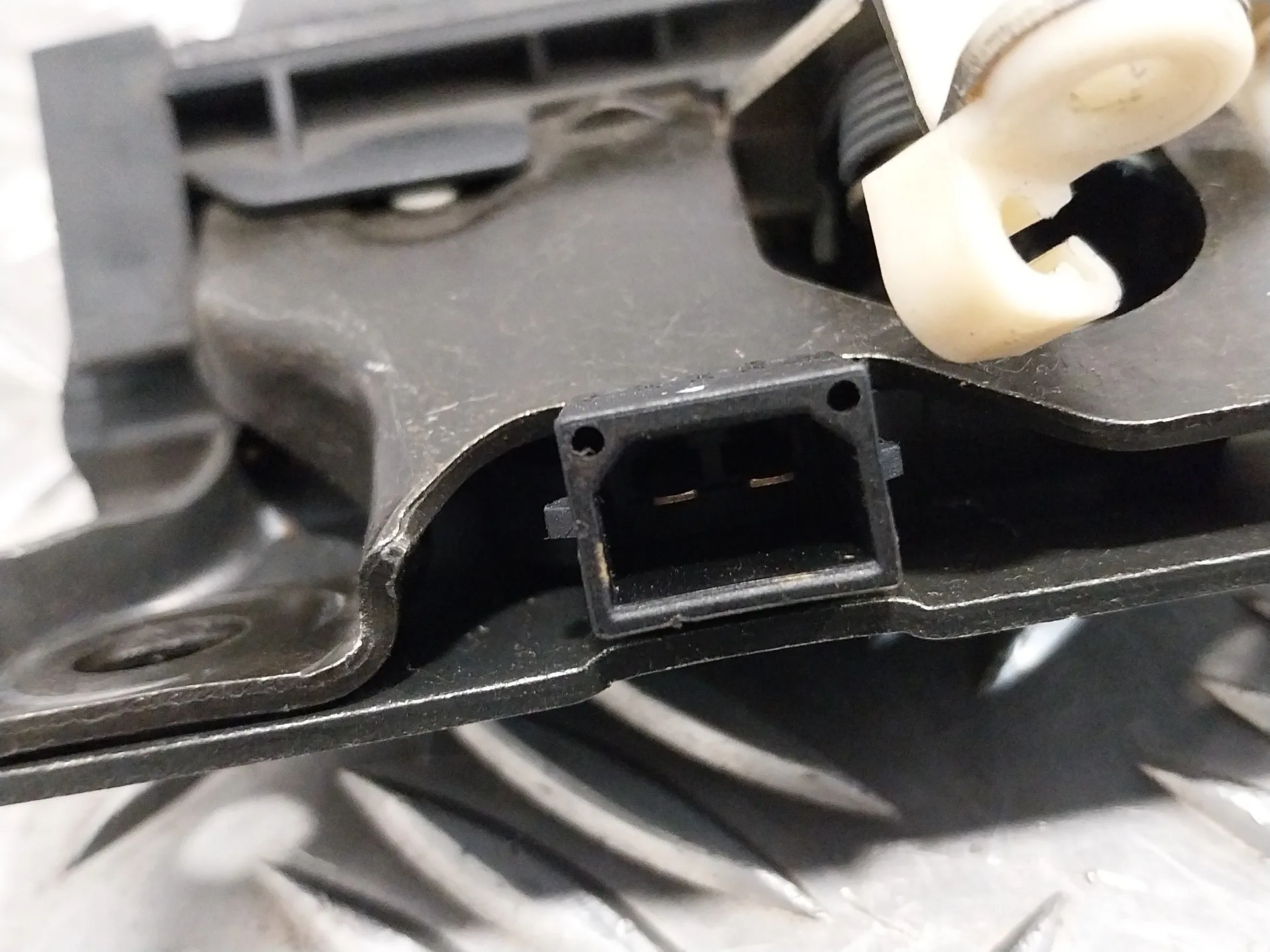 Cerradura Maletero / Porton para Audi A3 (8L)