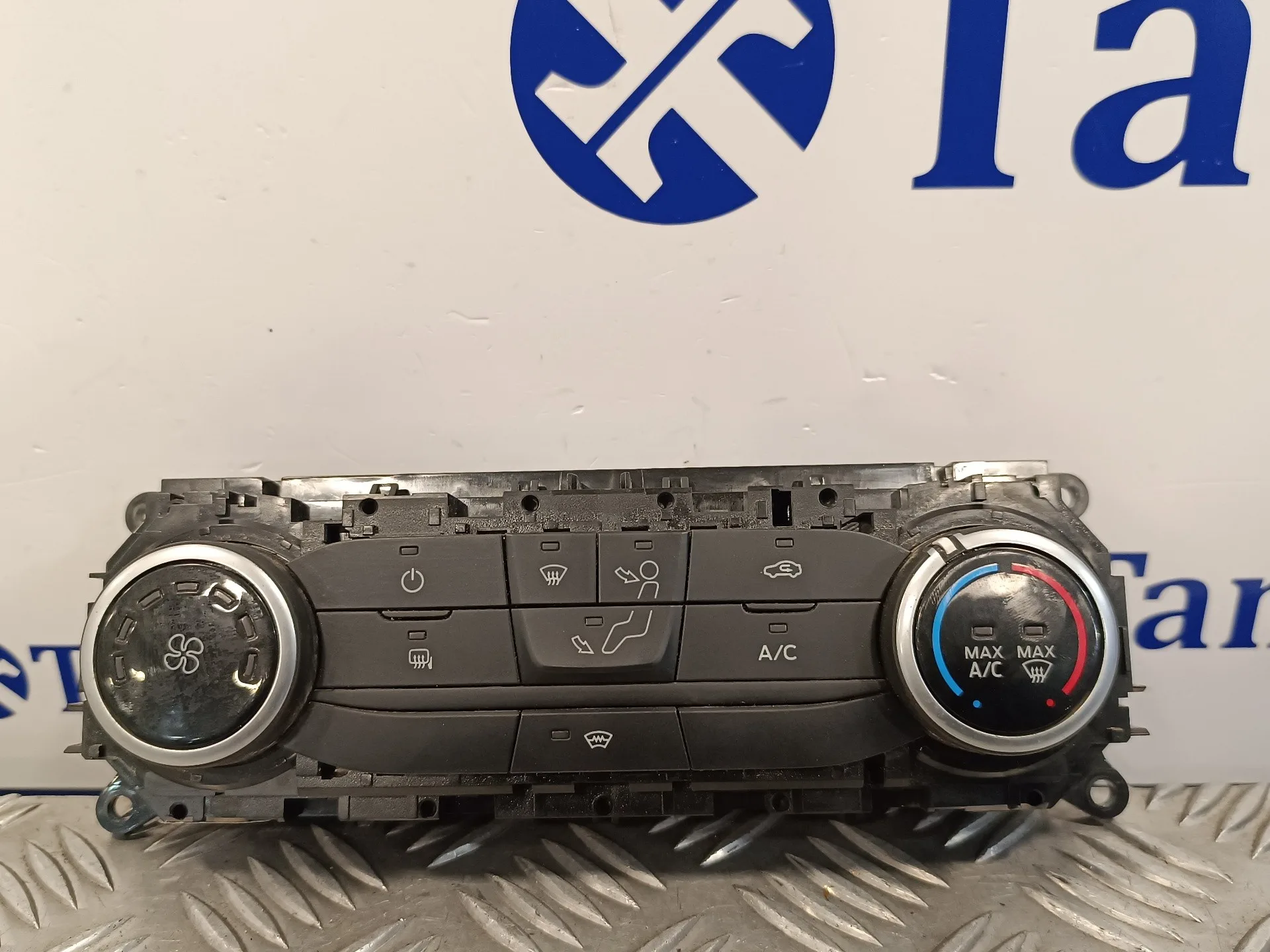 Mando Climatizador para Ford Transit Furgon (Tts)