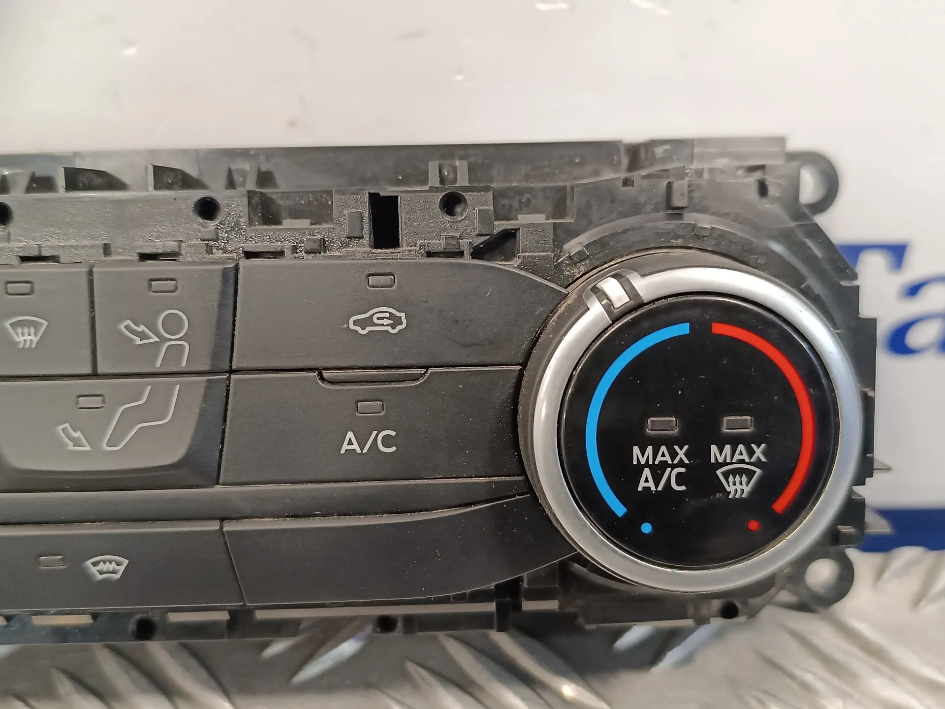 Mando Climatizador para Ford Transit Furgon (Tts)