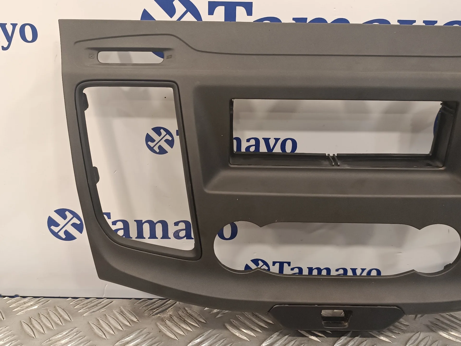 Moldura para Ford Transit Furgon (Tts)
