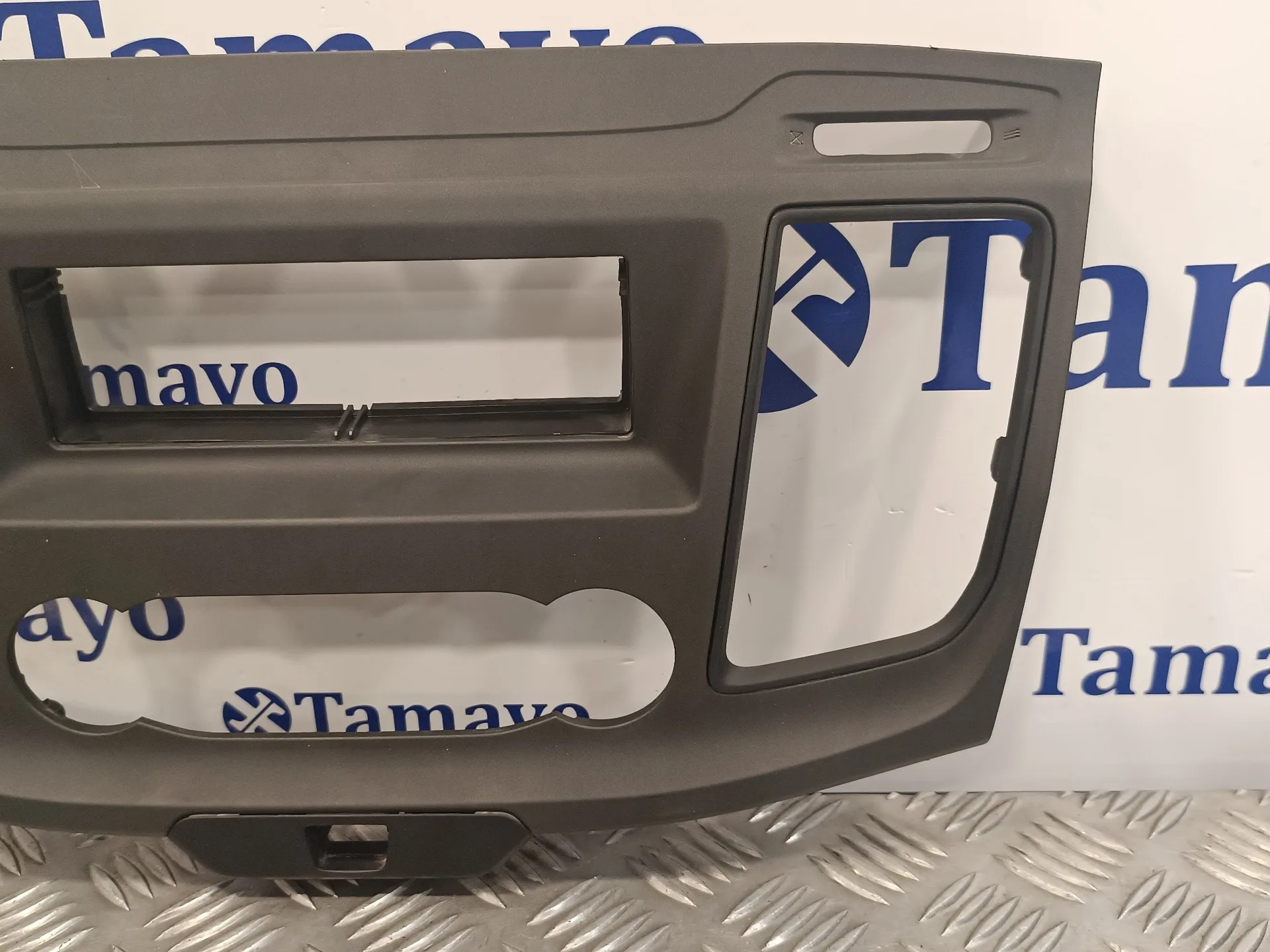 Moldura para Ford Transit Furgon (Tts)