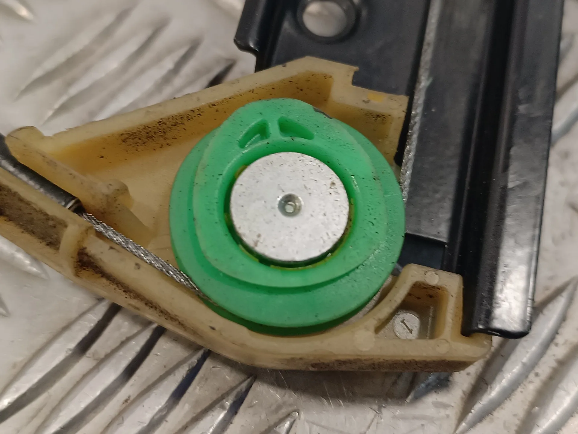 Elevalunas Delantero Izquierdo para Audi A4 Ber. (B8)