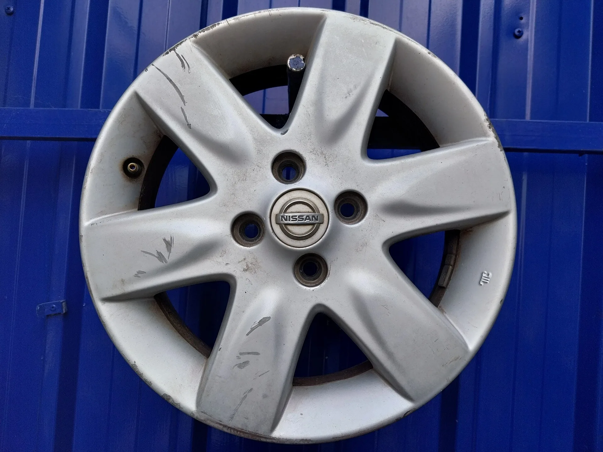 Llanta para Nissan Micra (K12E)