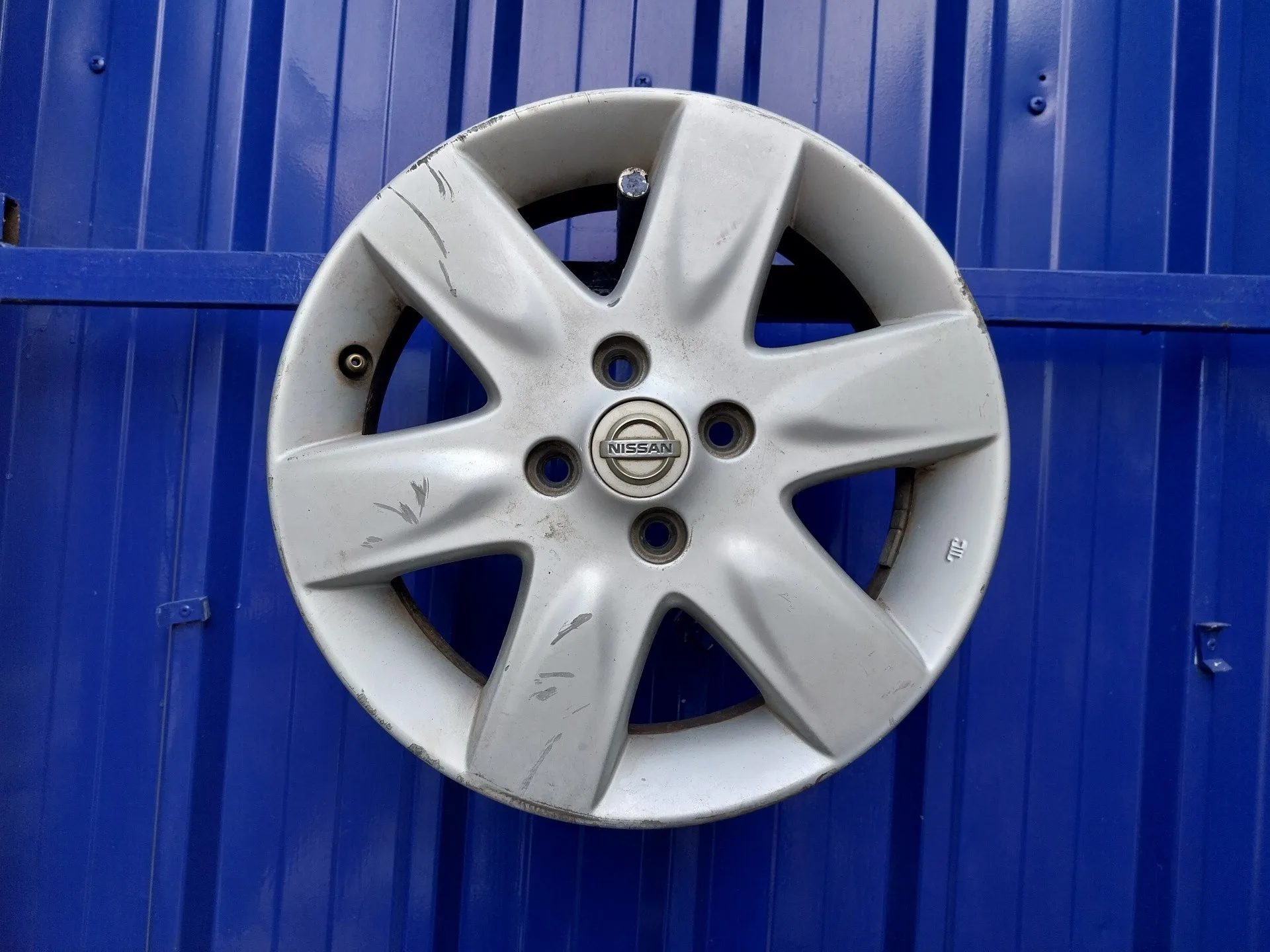 Llanta para Nissan Micra (K12E)