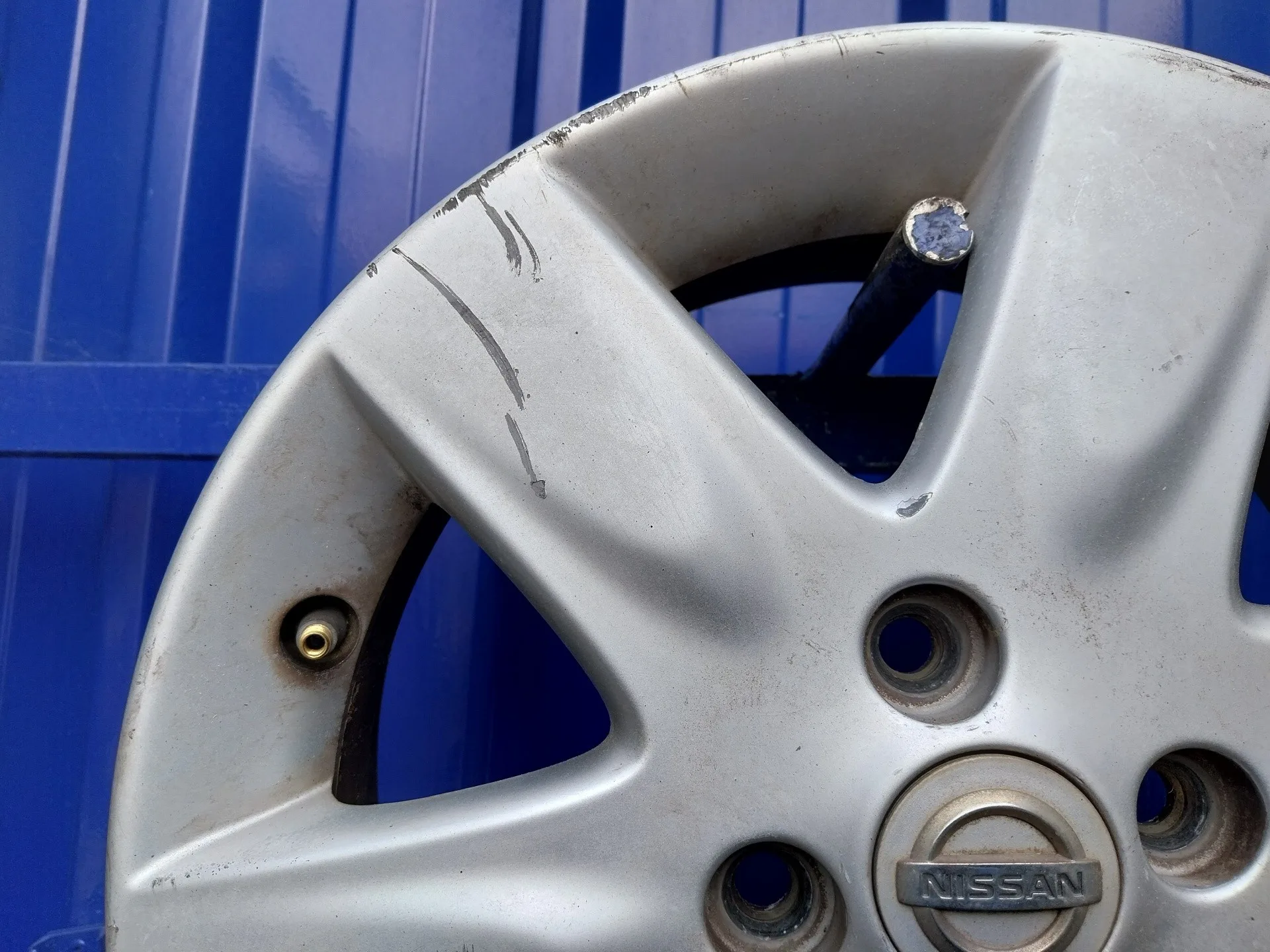 Llanta para Nissan Micra (K12E)