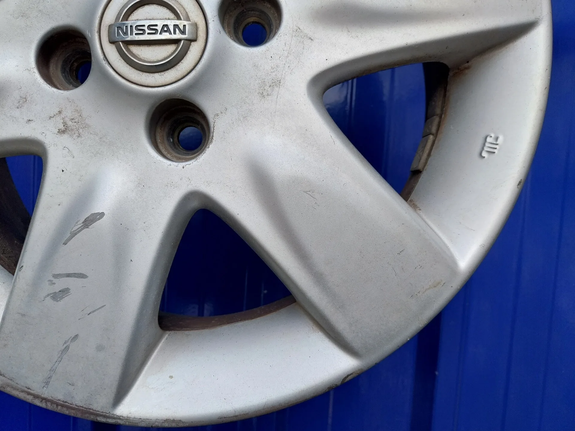Llanta para Nissan Micra (K12E)