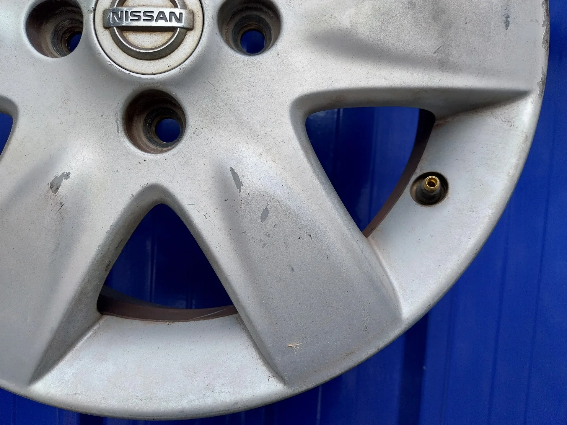 Llanta para Nissan Micra (K12E)