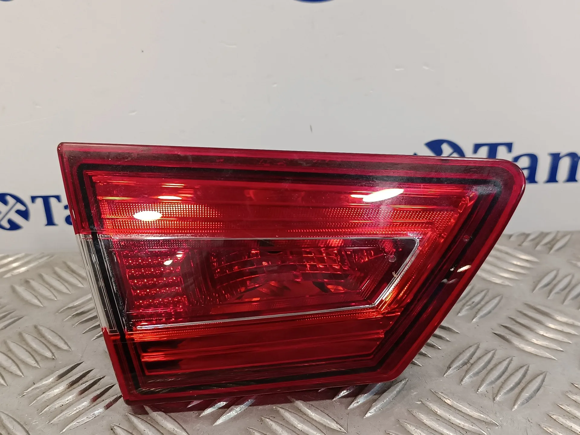 Piloto Trasero Izquierdo Porton para Renault Clio Iv