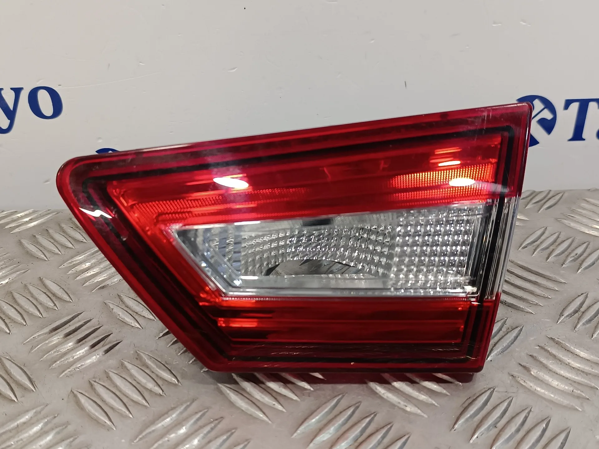 Piloto Trasero Derecho Porton para Renault Clio Iv
