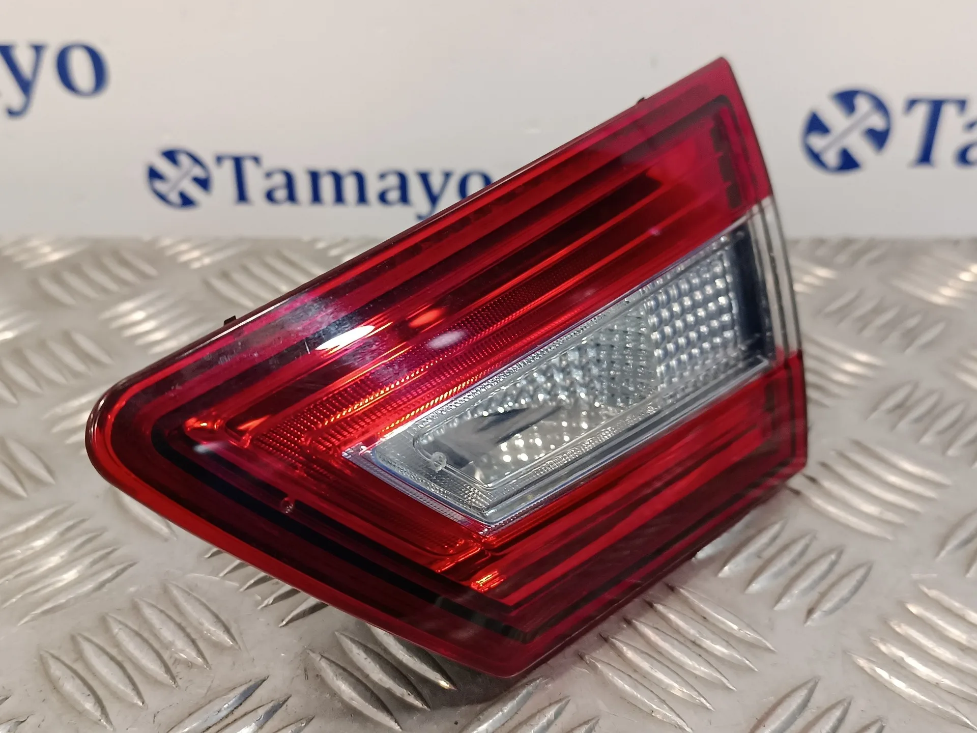 Piloto Trasero Derecho Porton para Renault Clio Iv