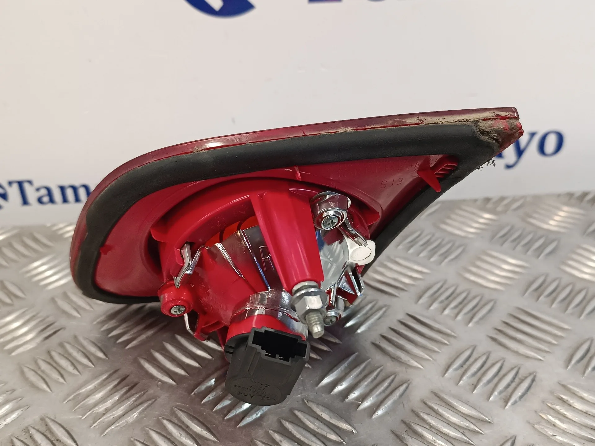 Piloto Trasero Izquierdo Porton para Volkswagen Passat Berlina (3C2)